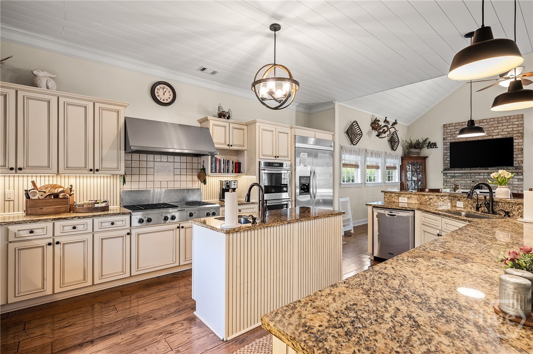 Gourmet Kitchen