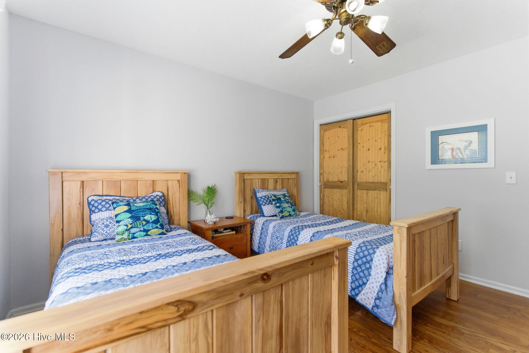 100569907 | Photo 31