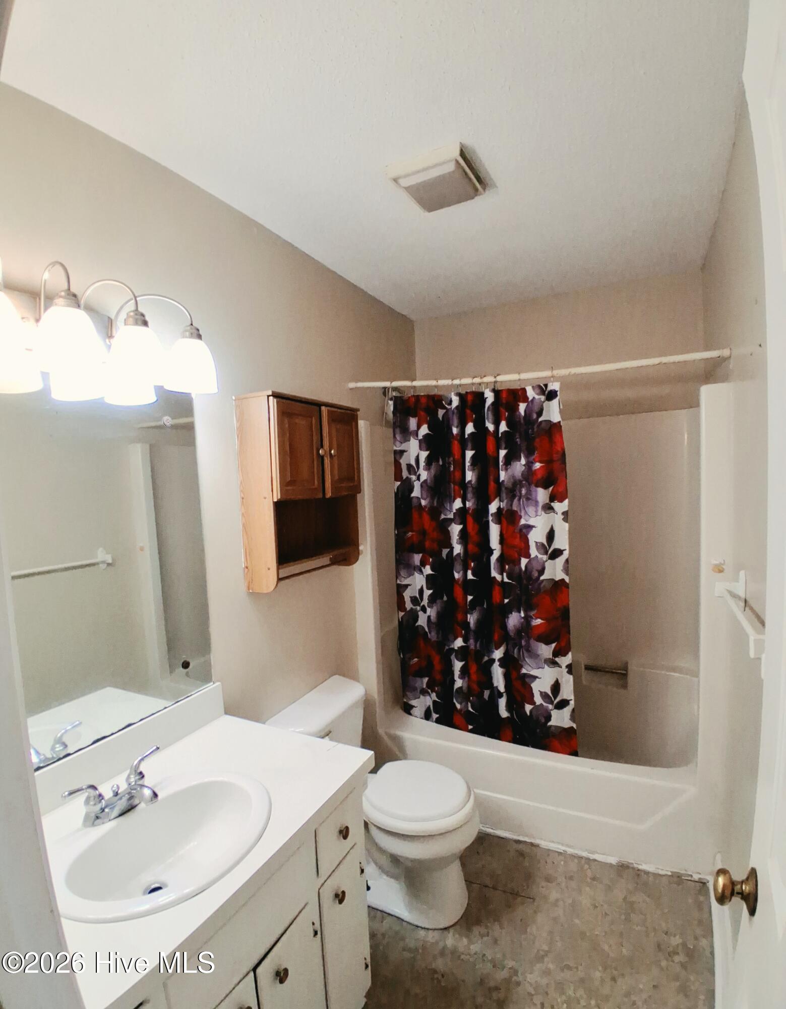 Photo 4 of Single family home for sale at 3206 Fieldstream Dr N, Wilson, NC 27896 | MLS# 100607664 | Listing updated on 2026-10-06