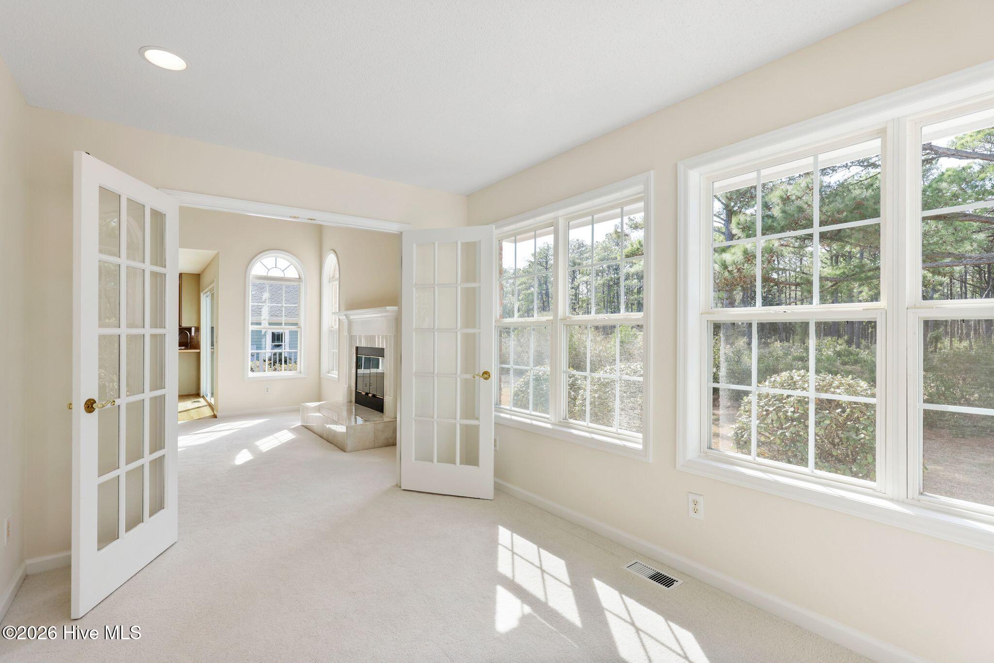 100558031 | Photo 15