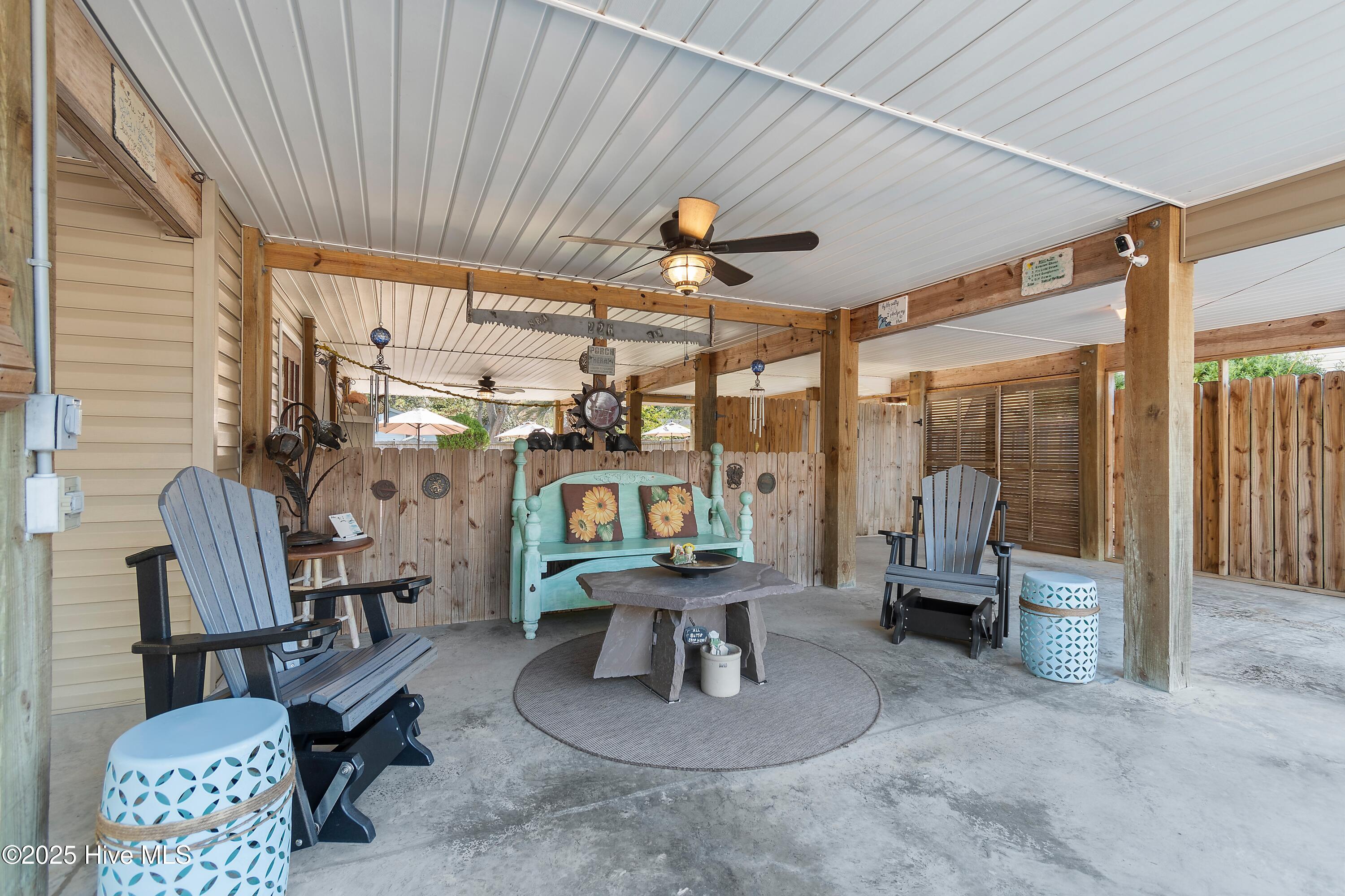 100542990 | Photo 43