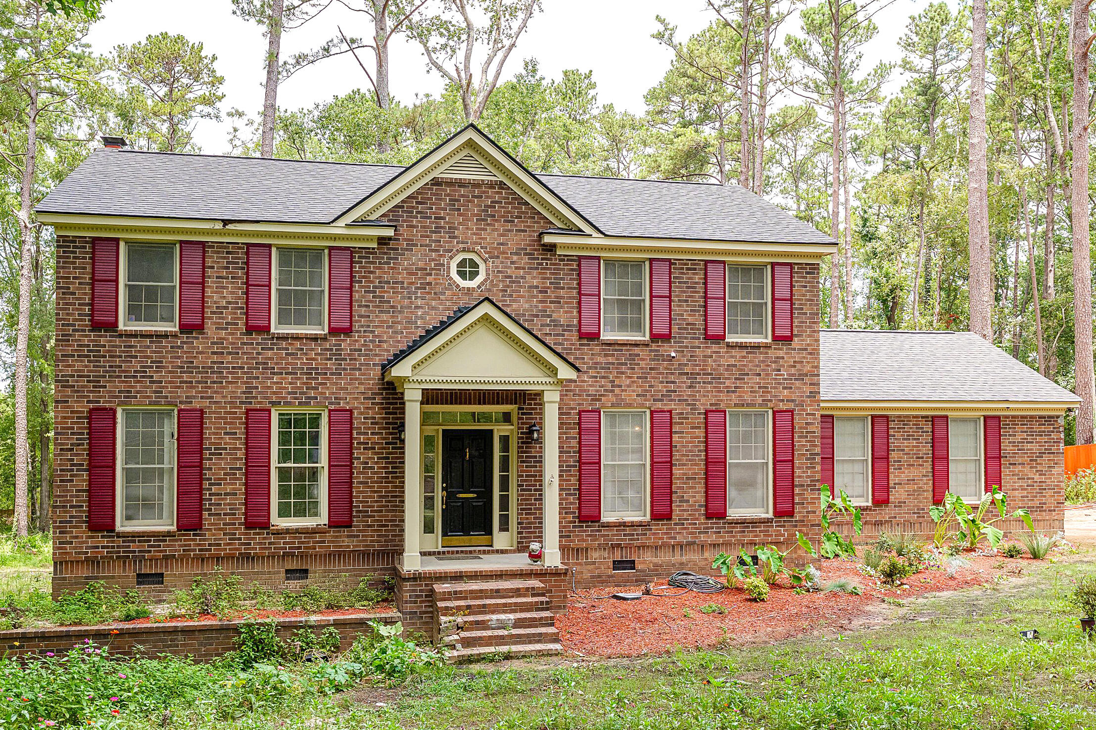 1888 Knobcone Ave Front View