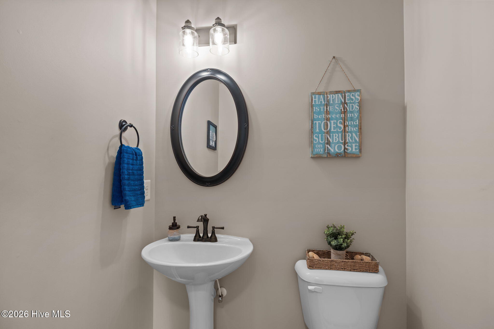 100549761 | Photo 24