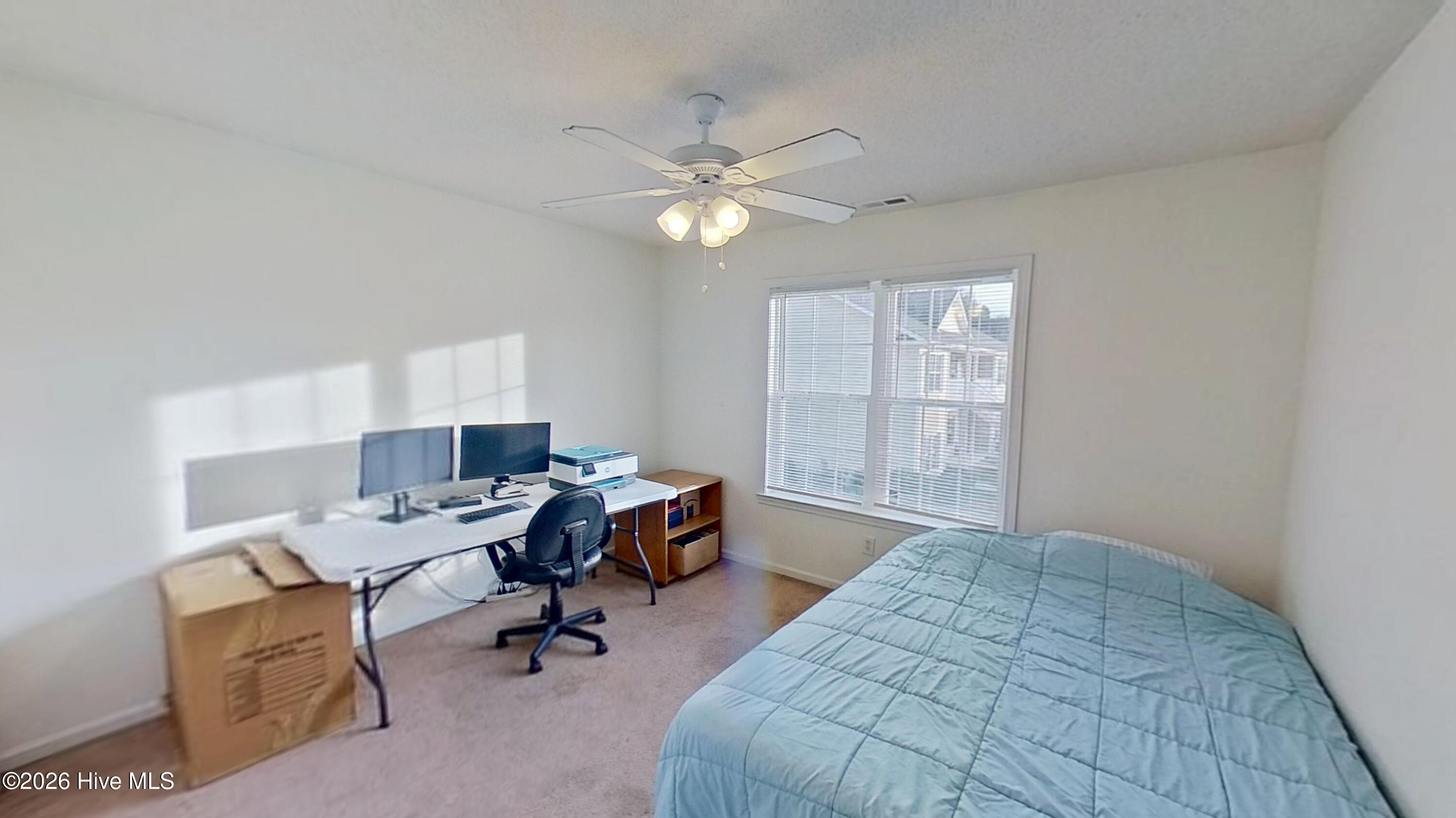 100549485 | Photo 17