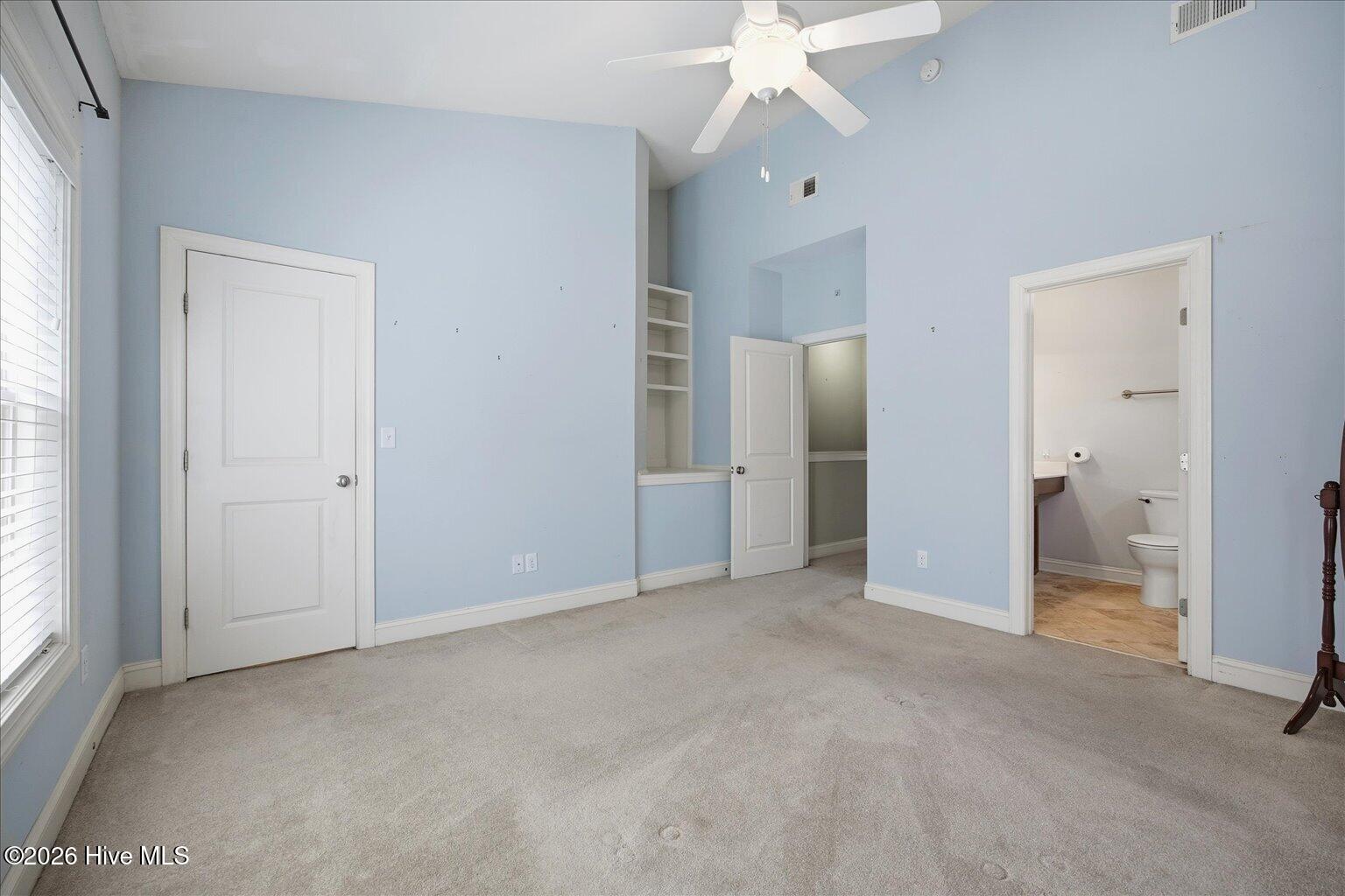 100563143 | Photo 11