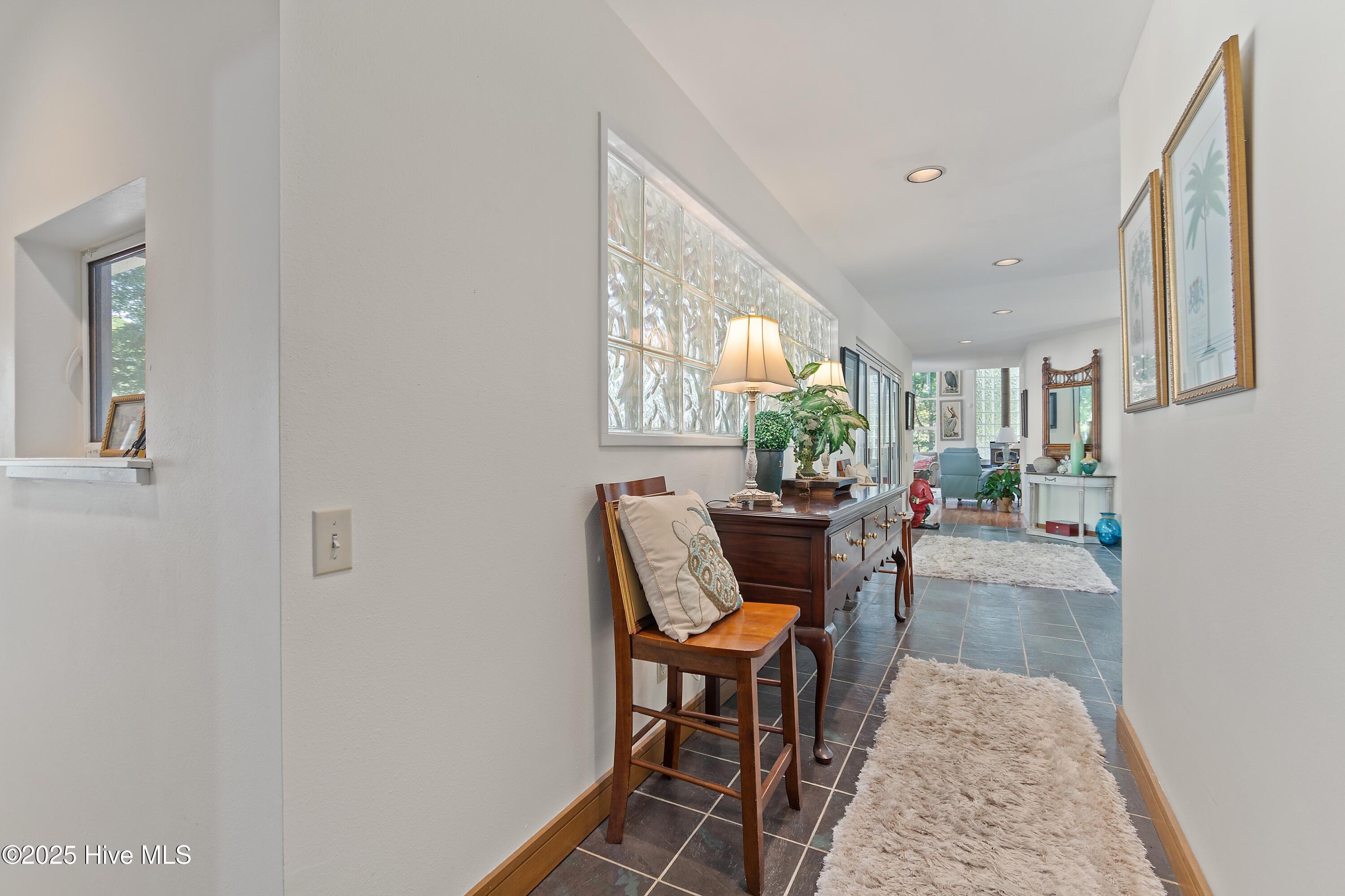 100535274 | Photo 19