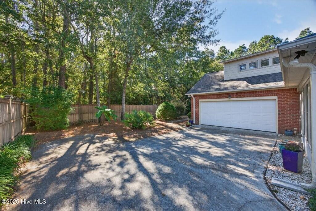 100535369 | Photo 48