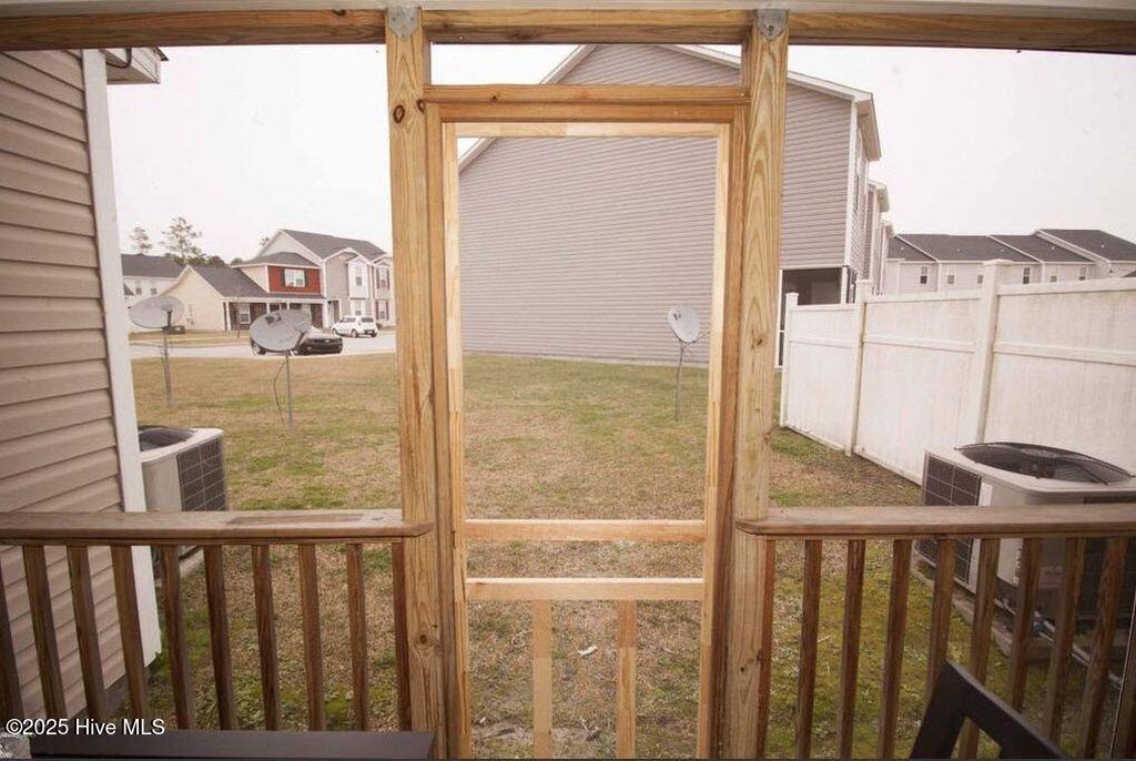 100564002 | Photo 17