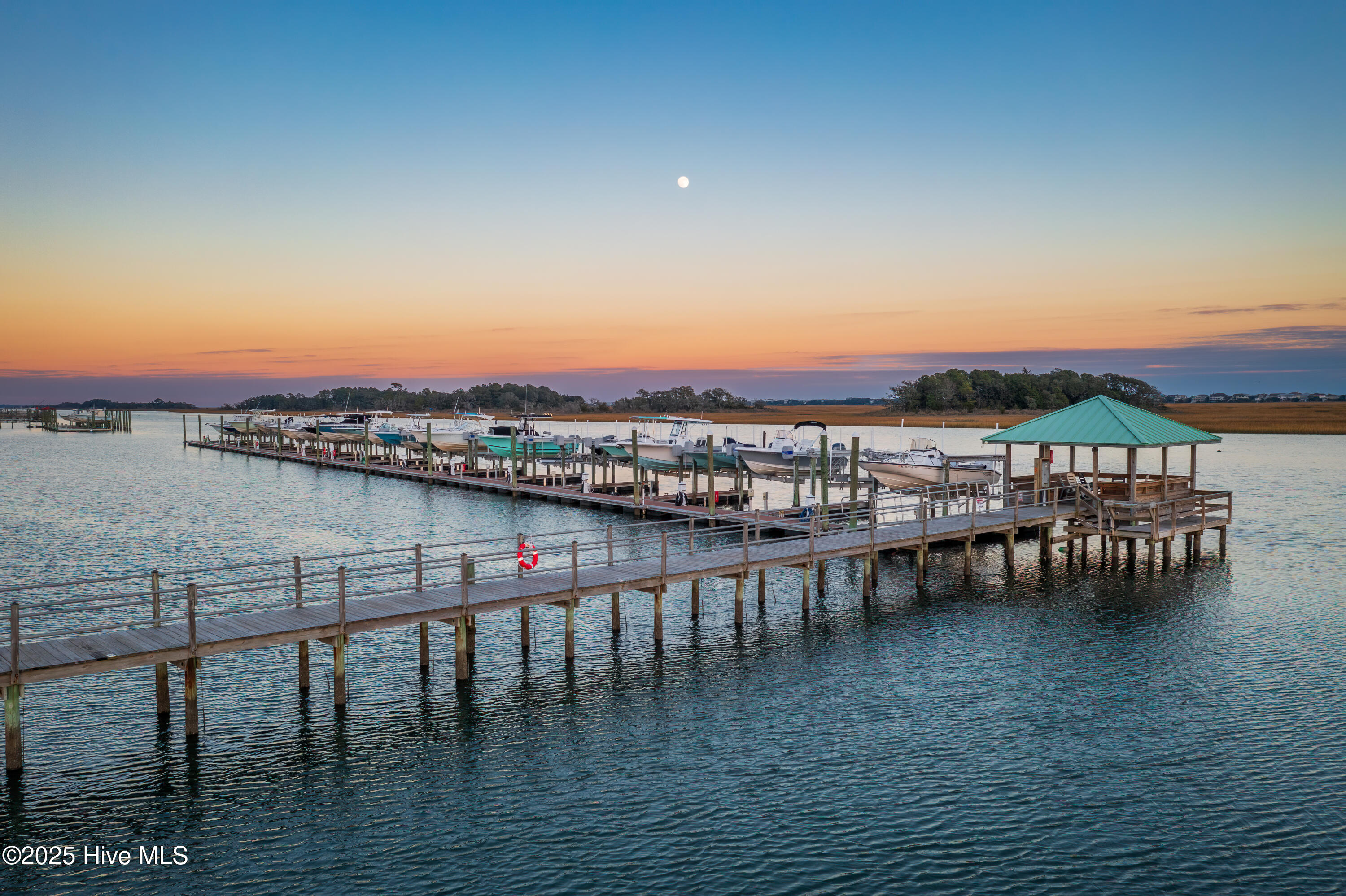 100544767 | Photo 55