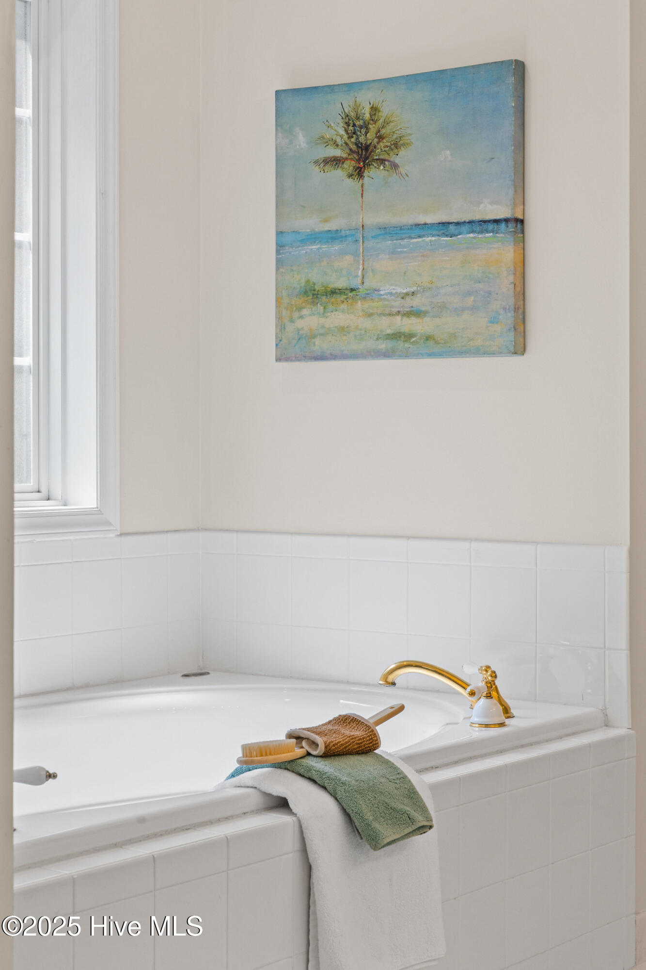 100519162 | Photo 26