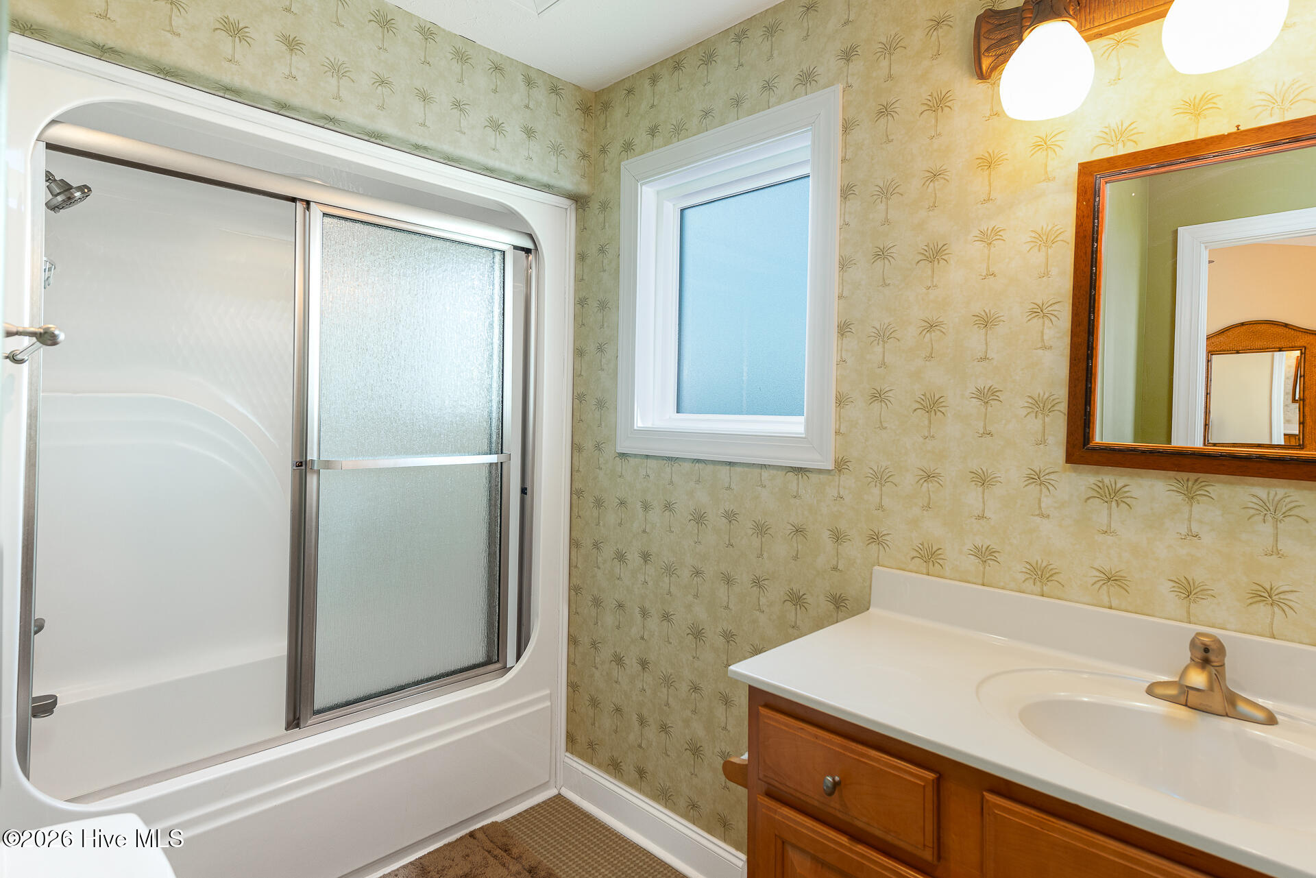 100558758 | Photo 32