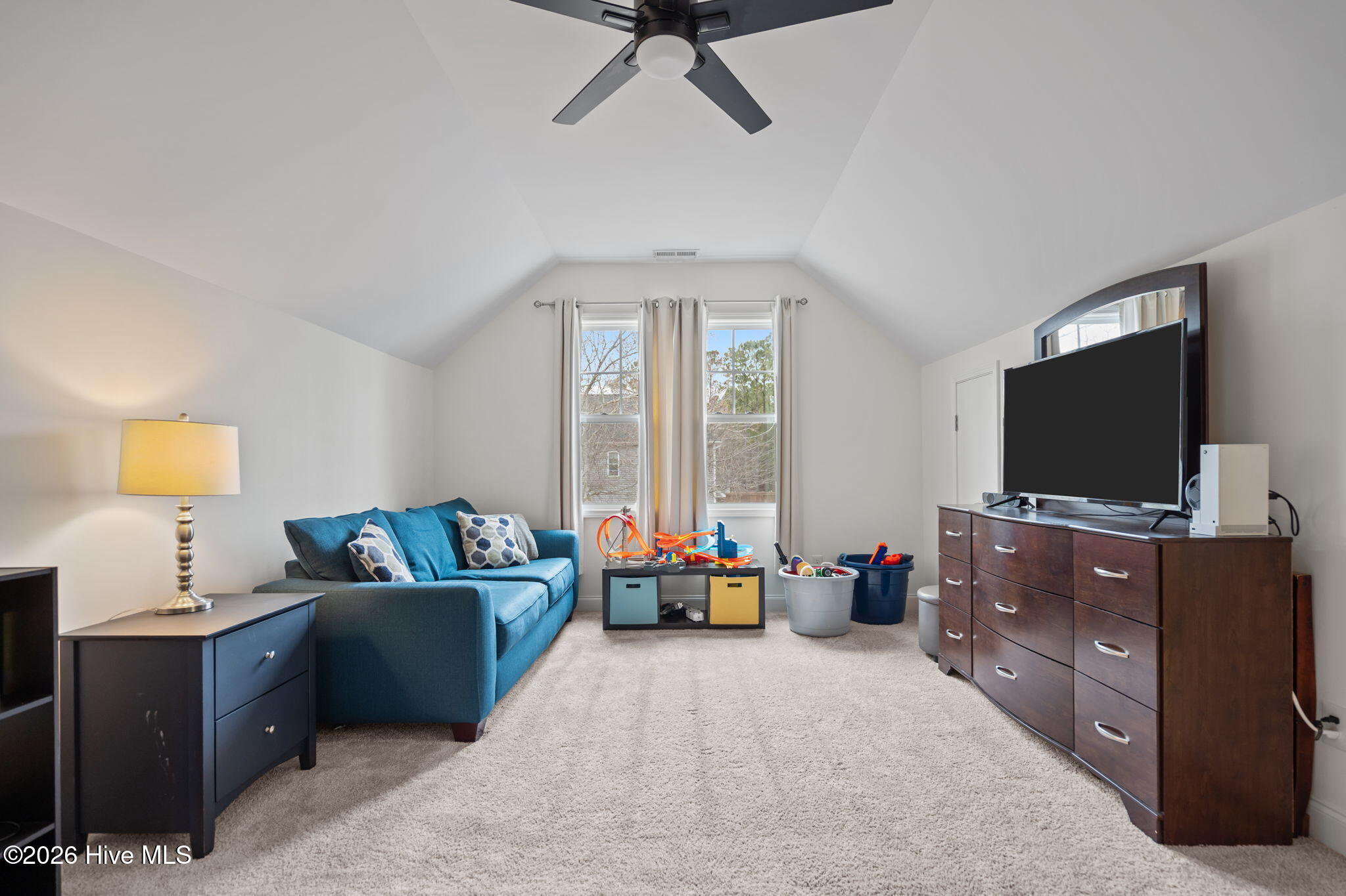 100558672 | Photo 44