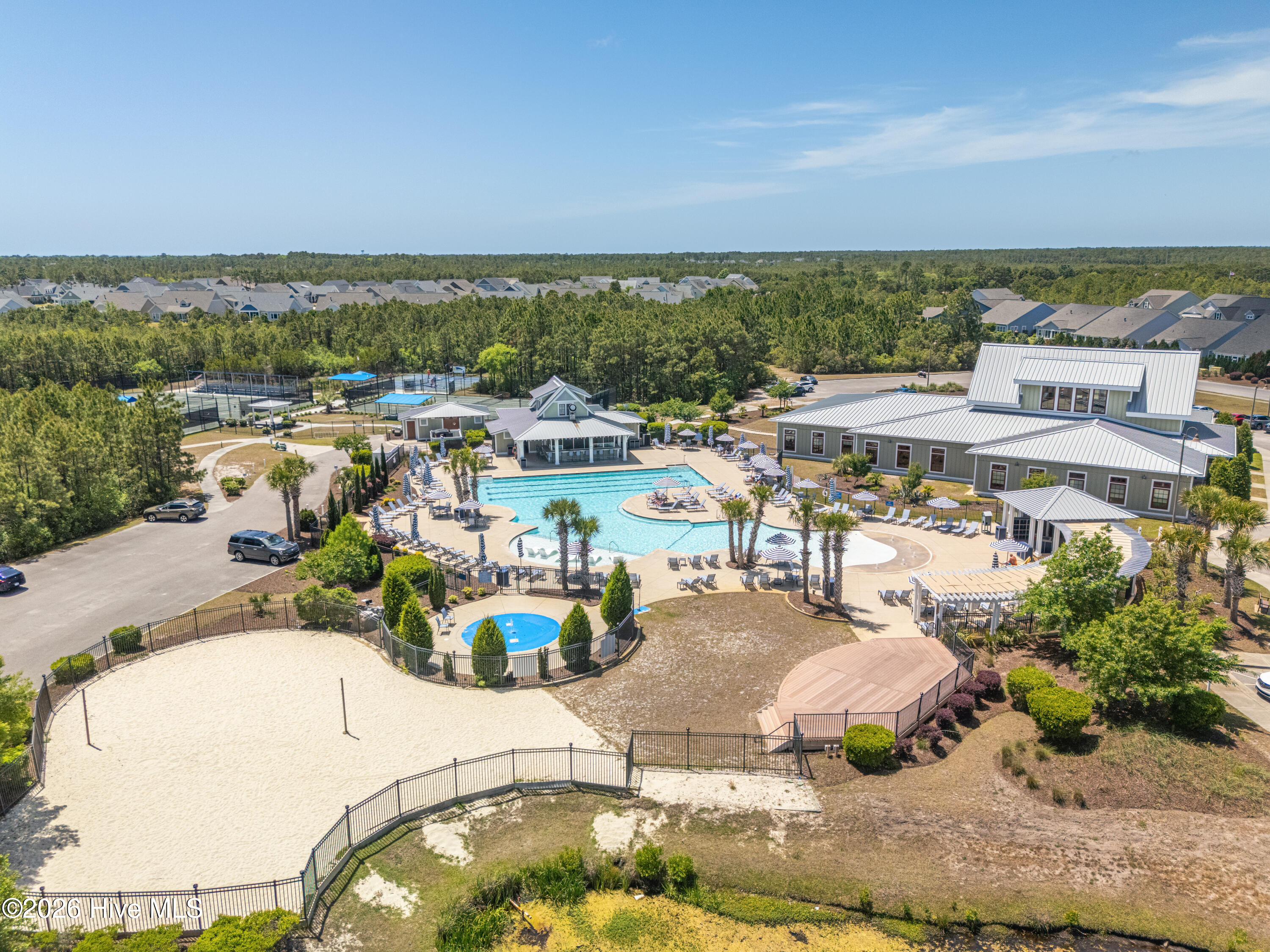 100560697 | Photo 98