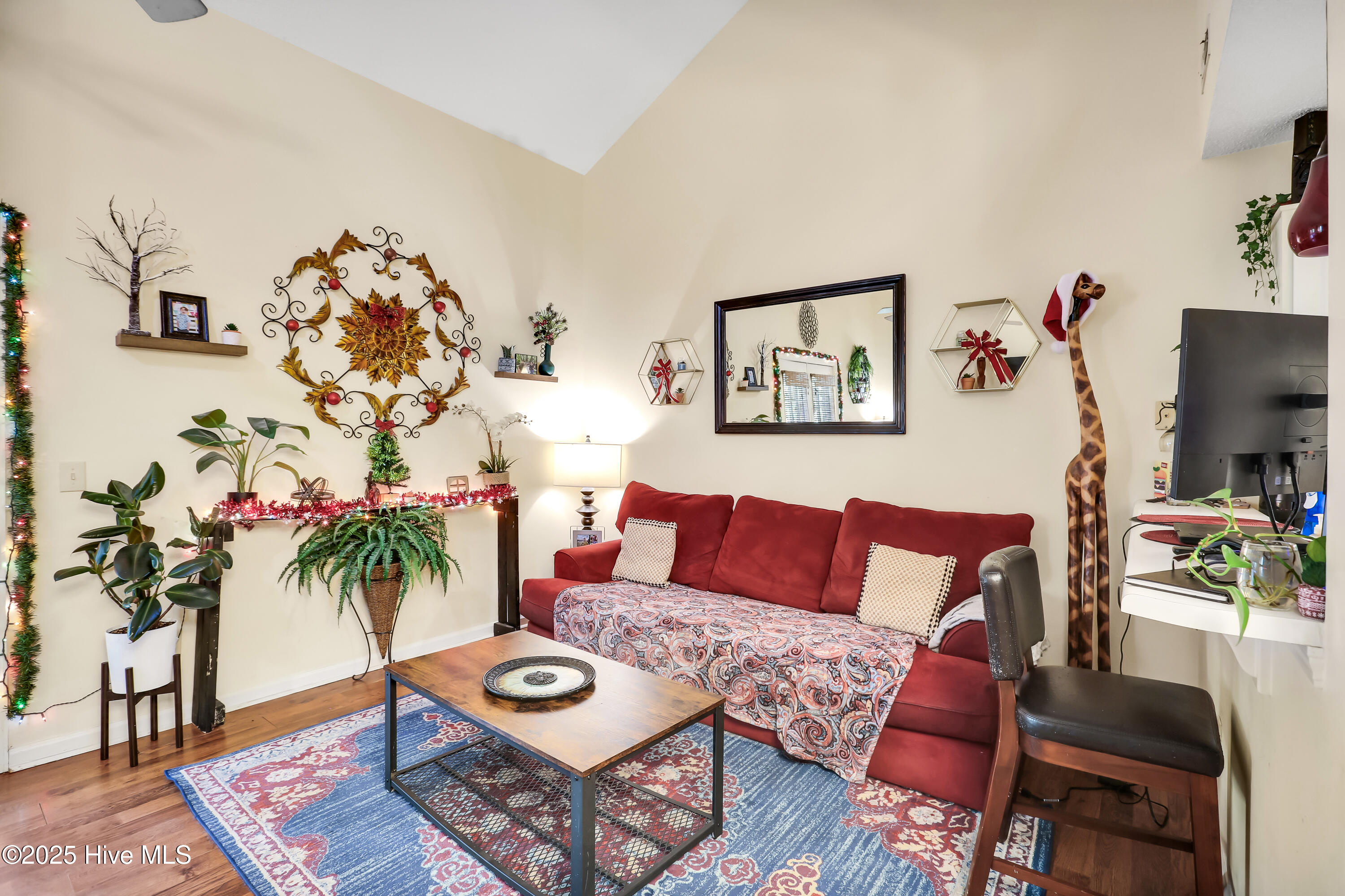 100543094 | Photo 18