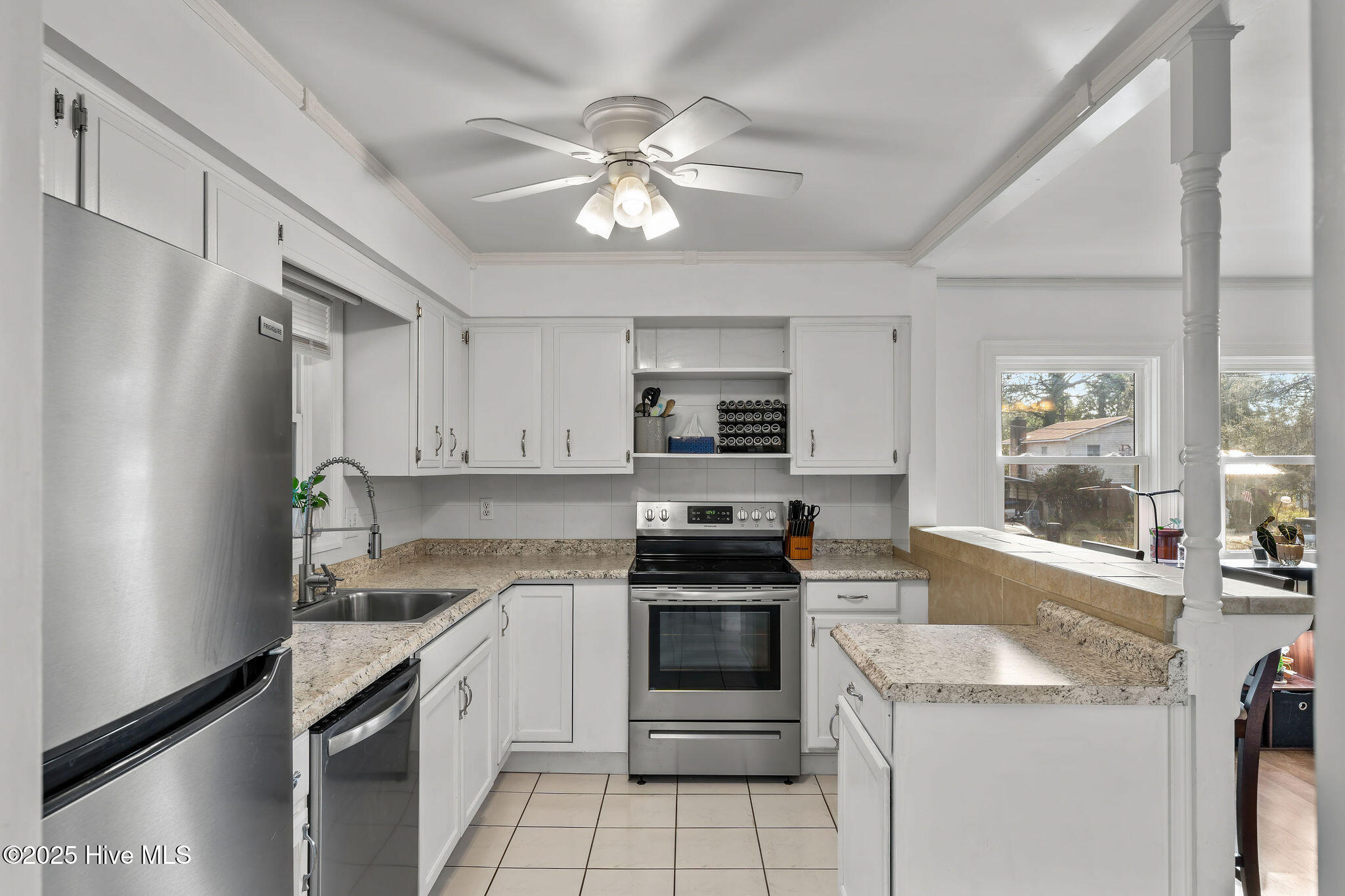 100544071 | Photo 10