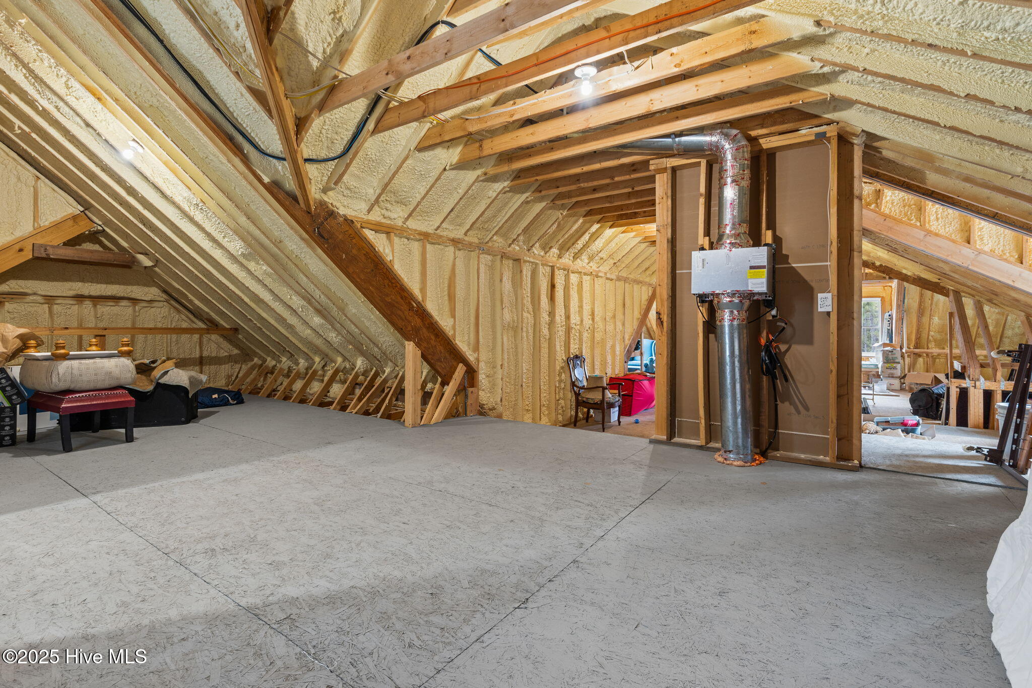 100562401 | Photo 66