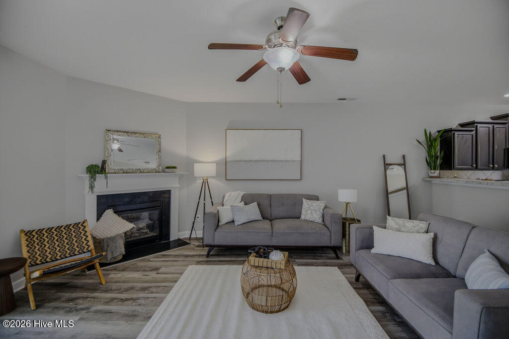 100568501 | Photo 12