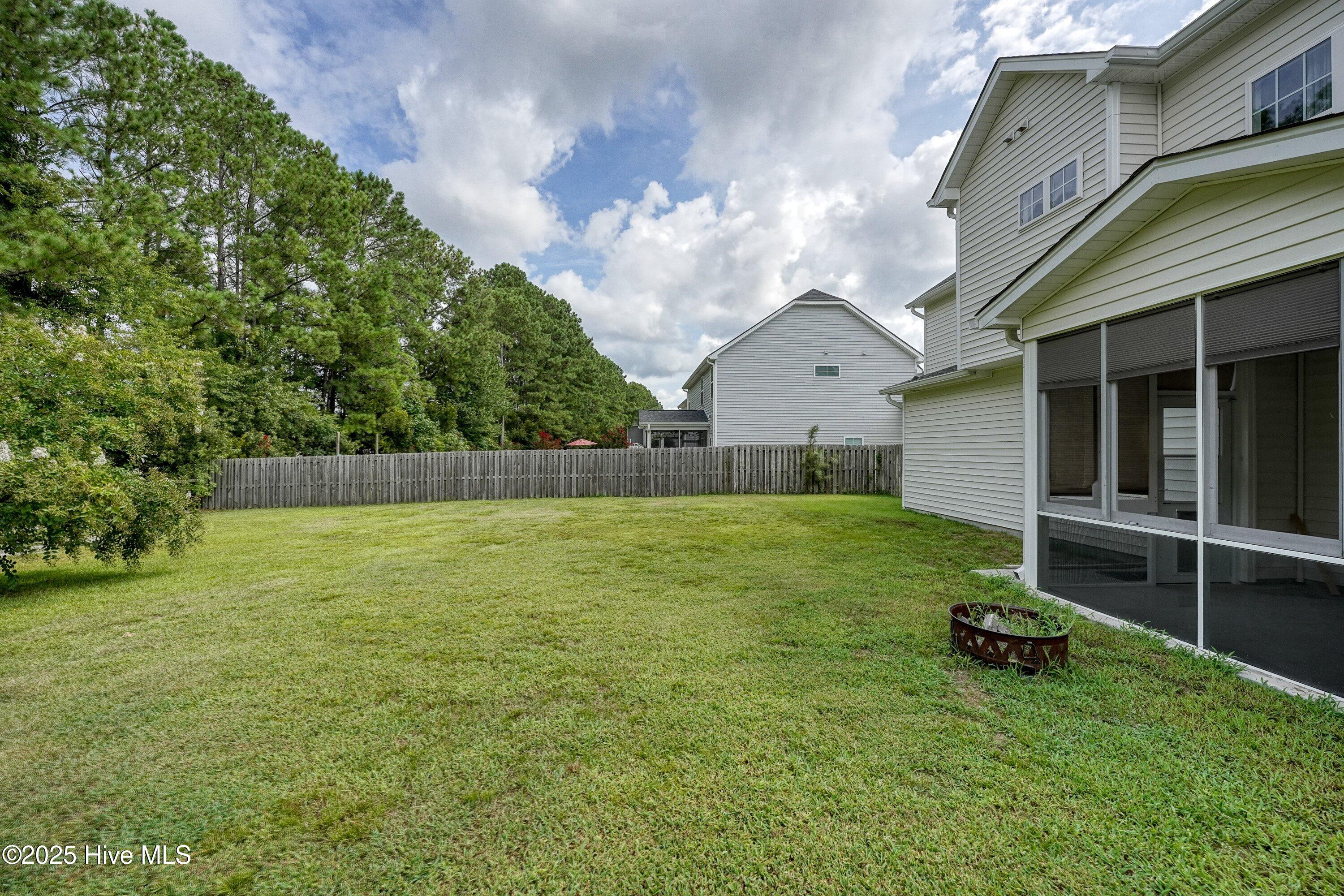 100543084 | Photo 43