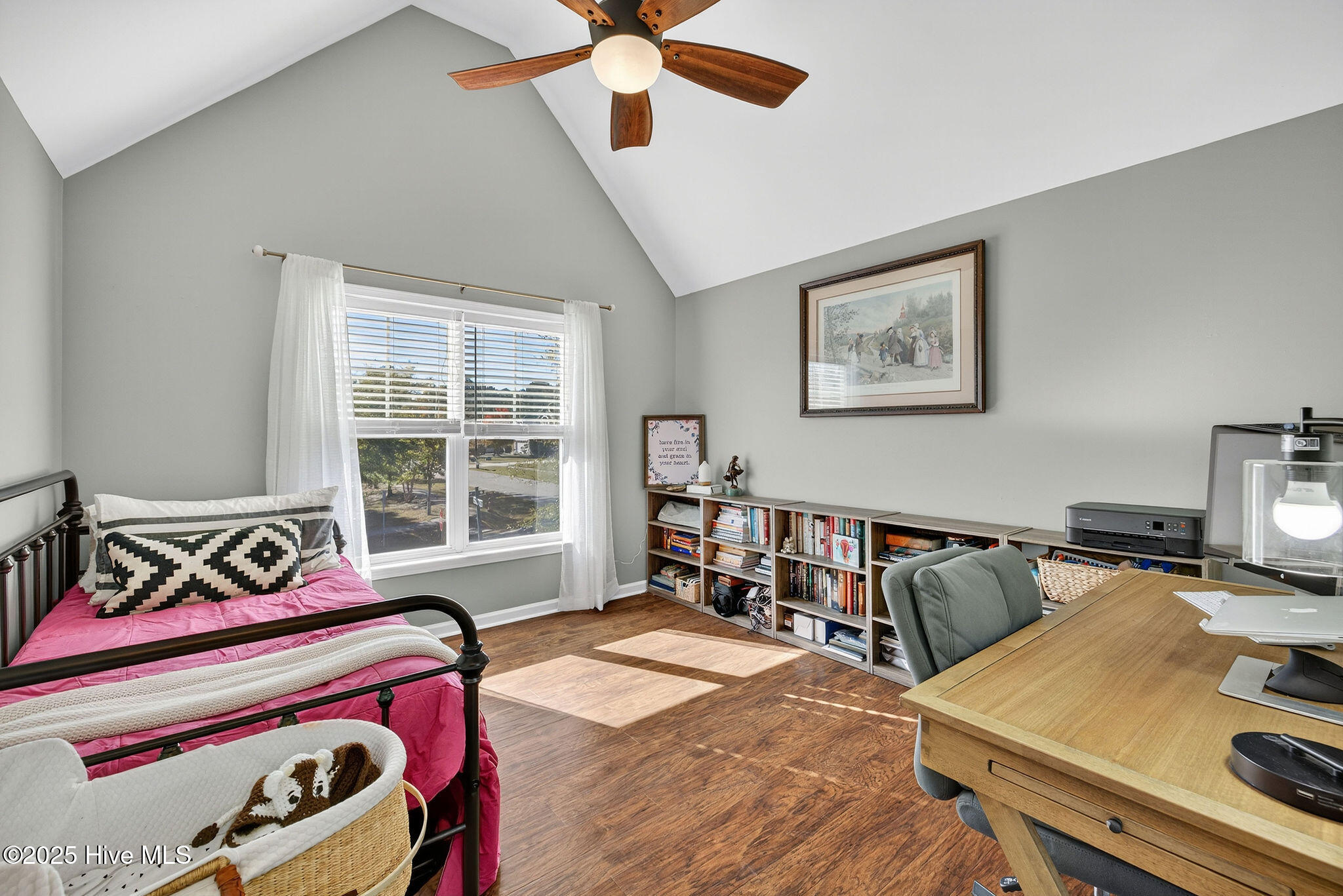 100537905 | Photo 27