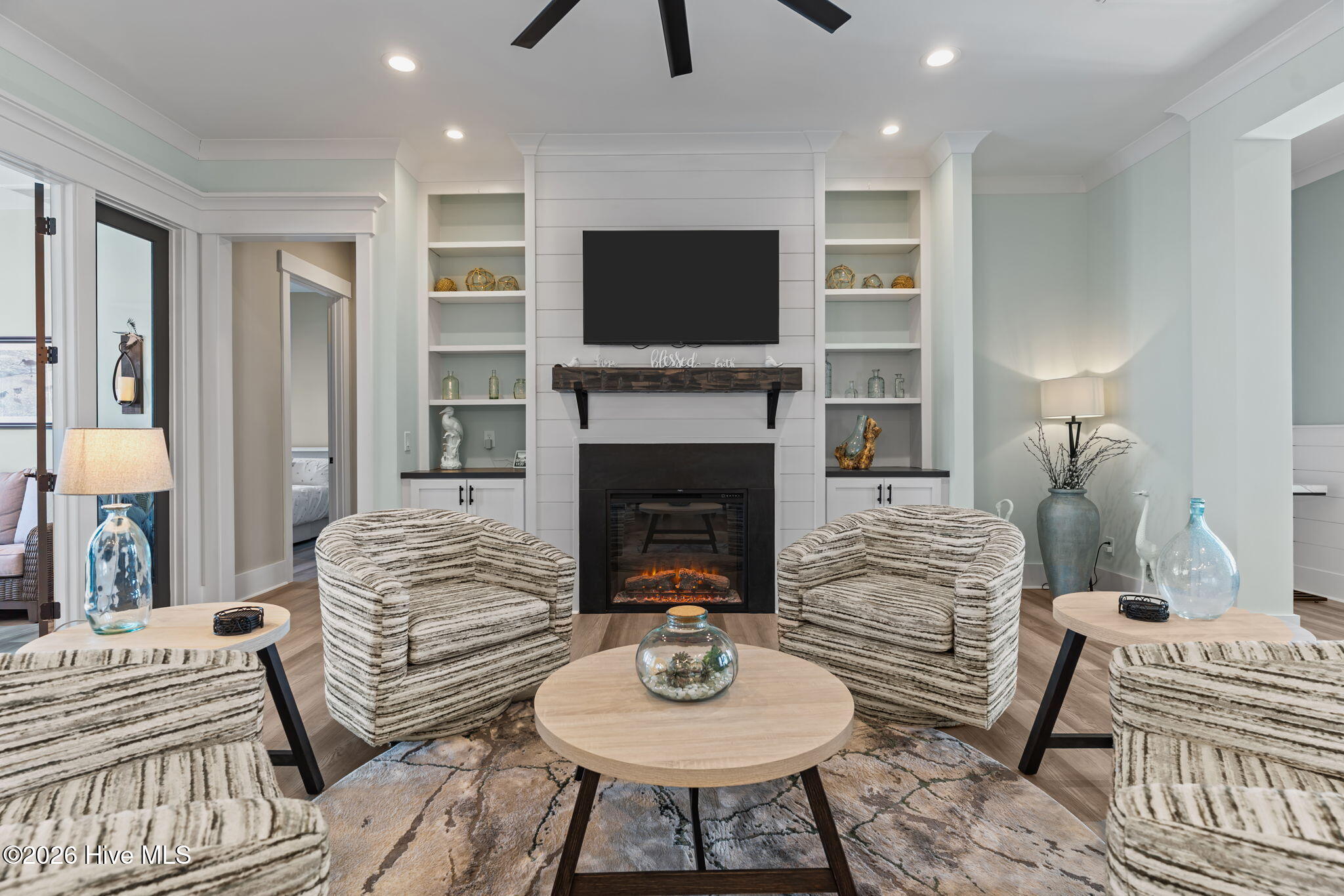 100554448 | Photo 11