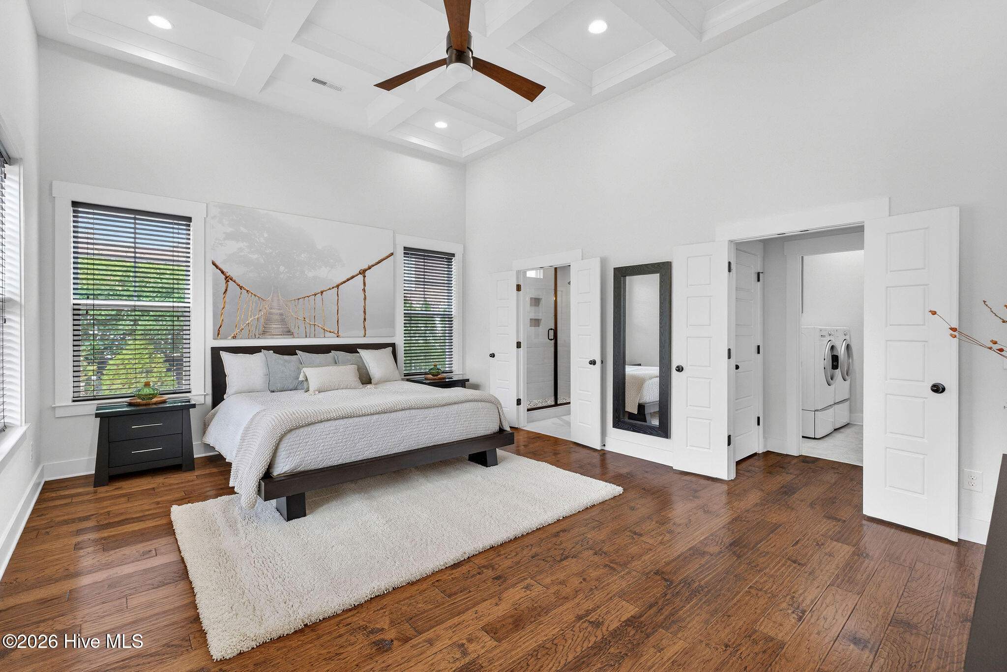 100561102 | Photo 27