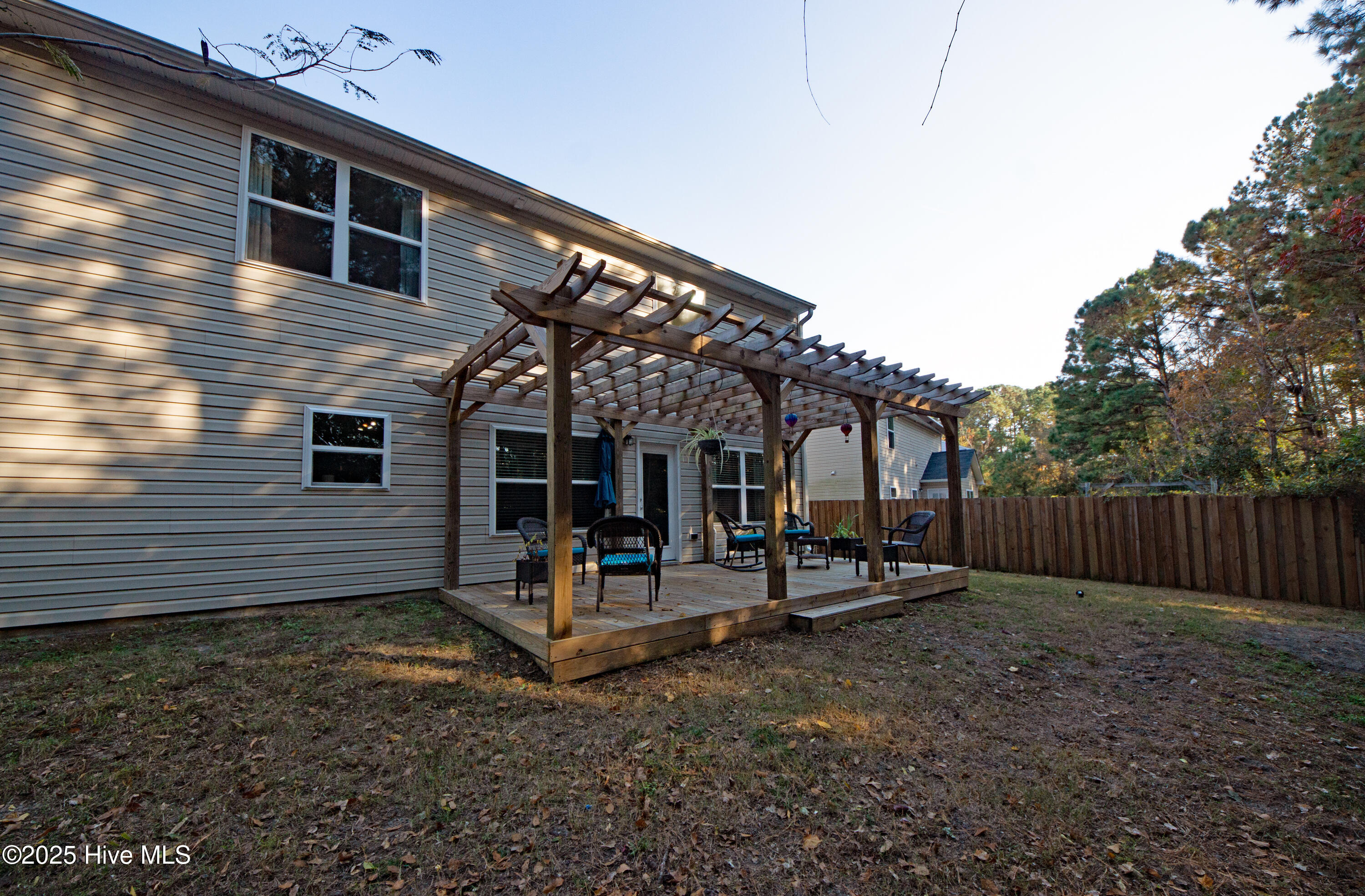 100542211 | Photo 54