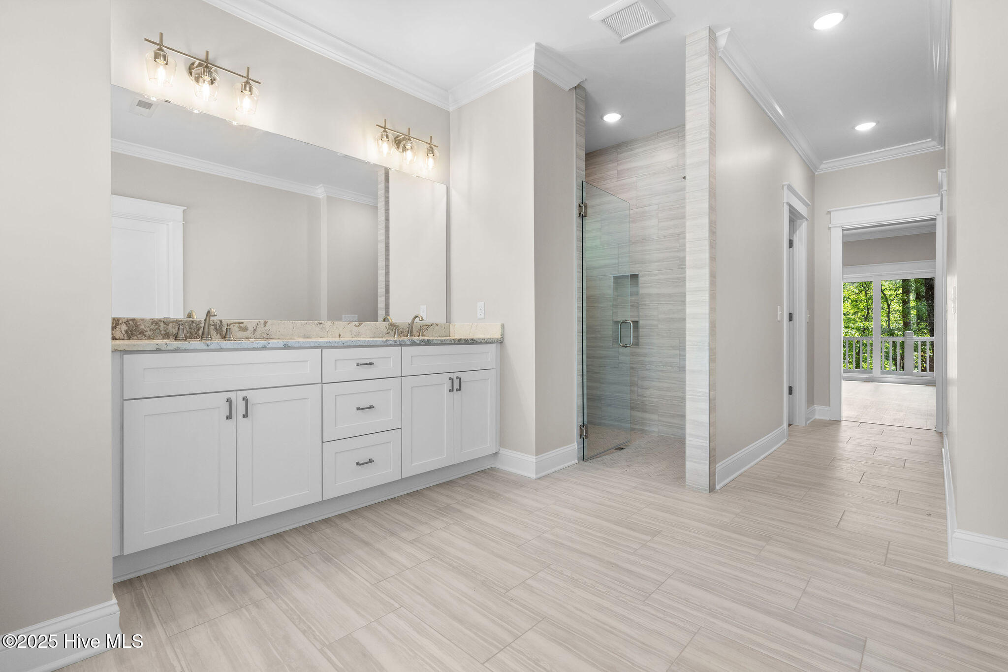 100524622 | Photo 34