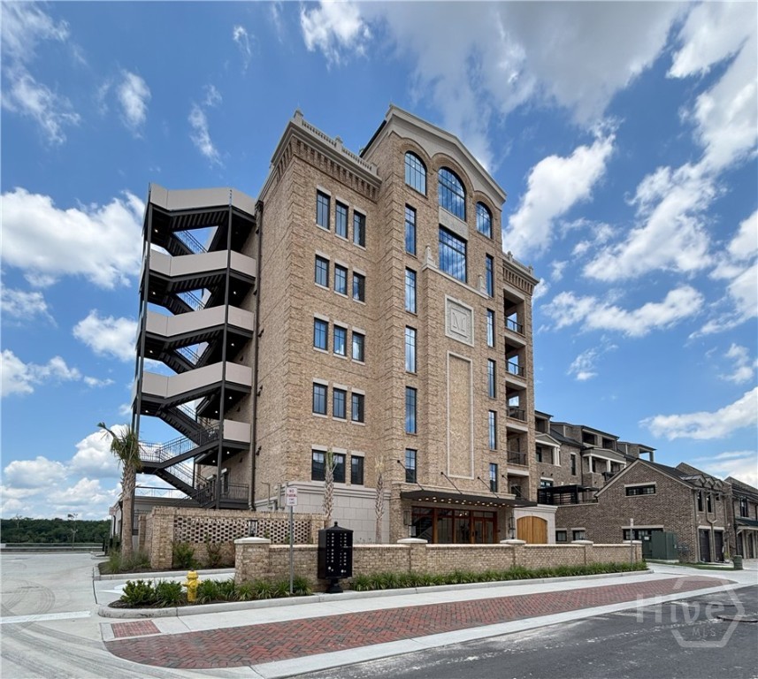 The Mayors Condominiums