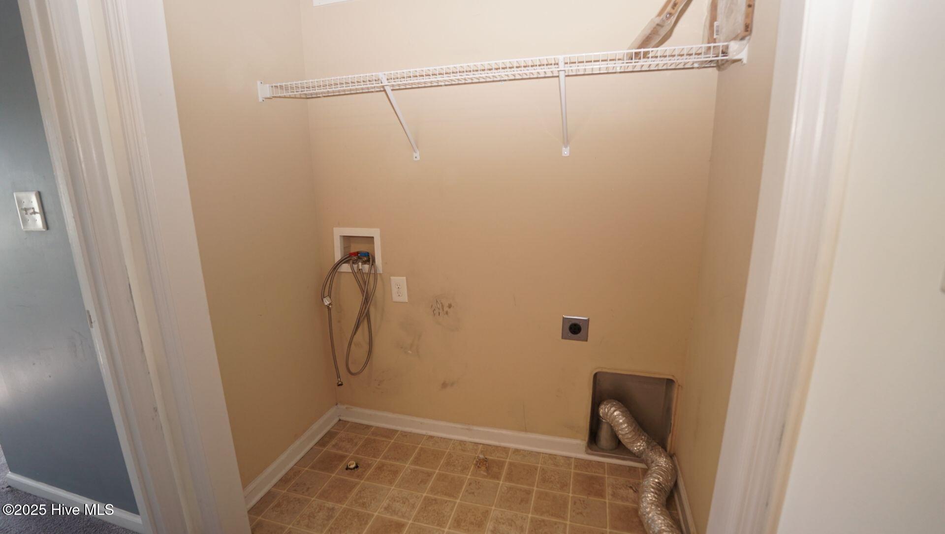 100536760 | Photo 10