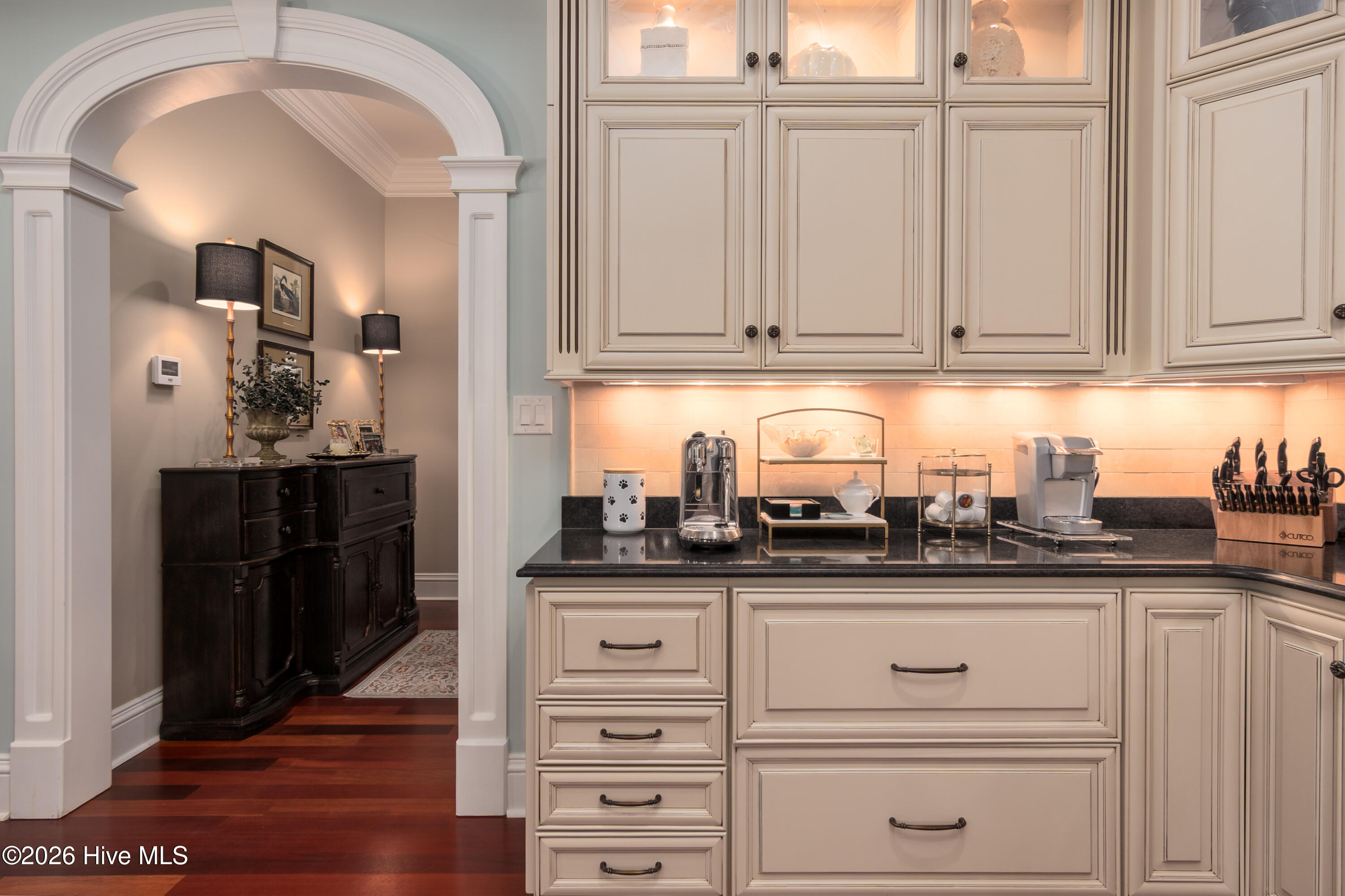 100550947 | Photo 29