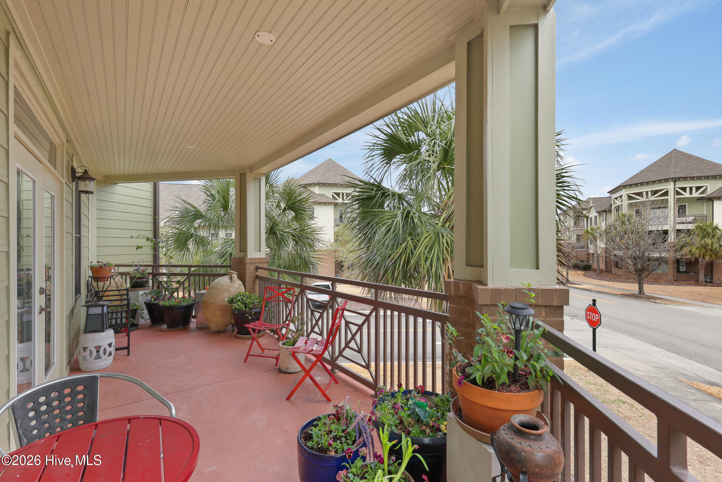 100556037 | Photo 28