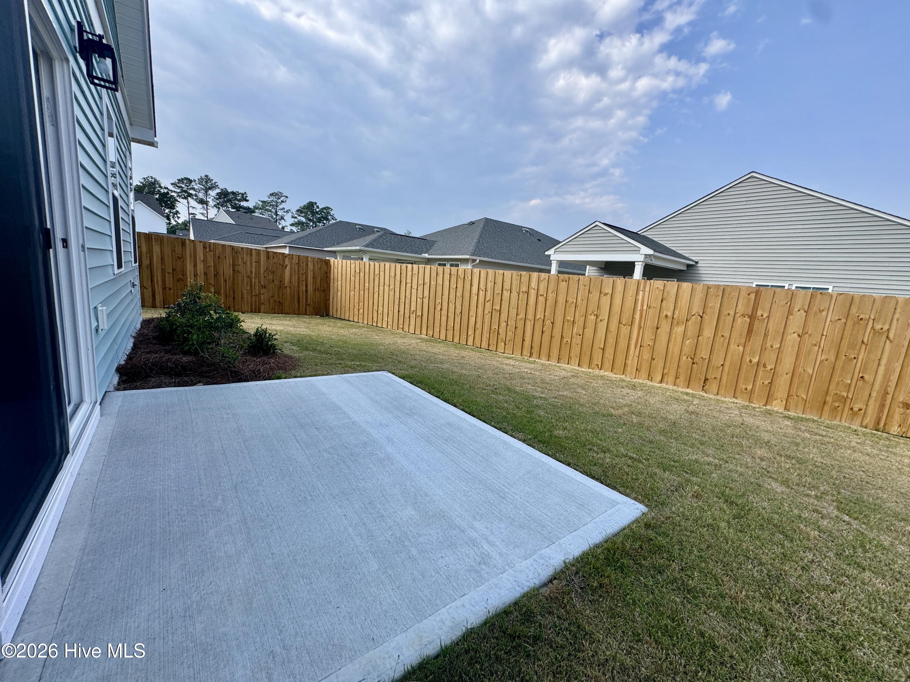 100536001 | Photo 22