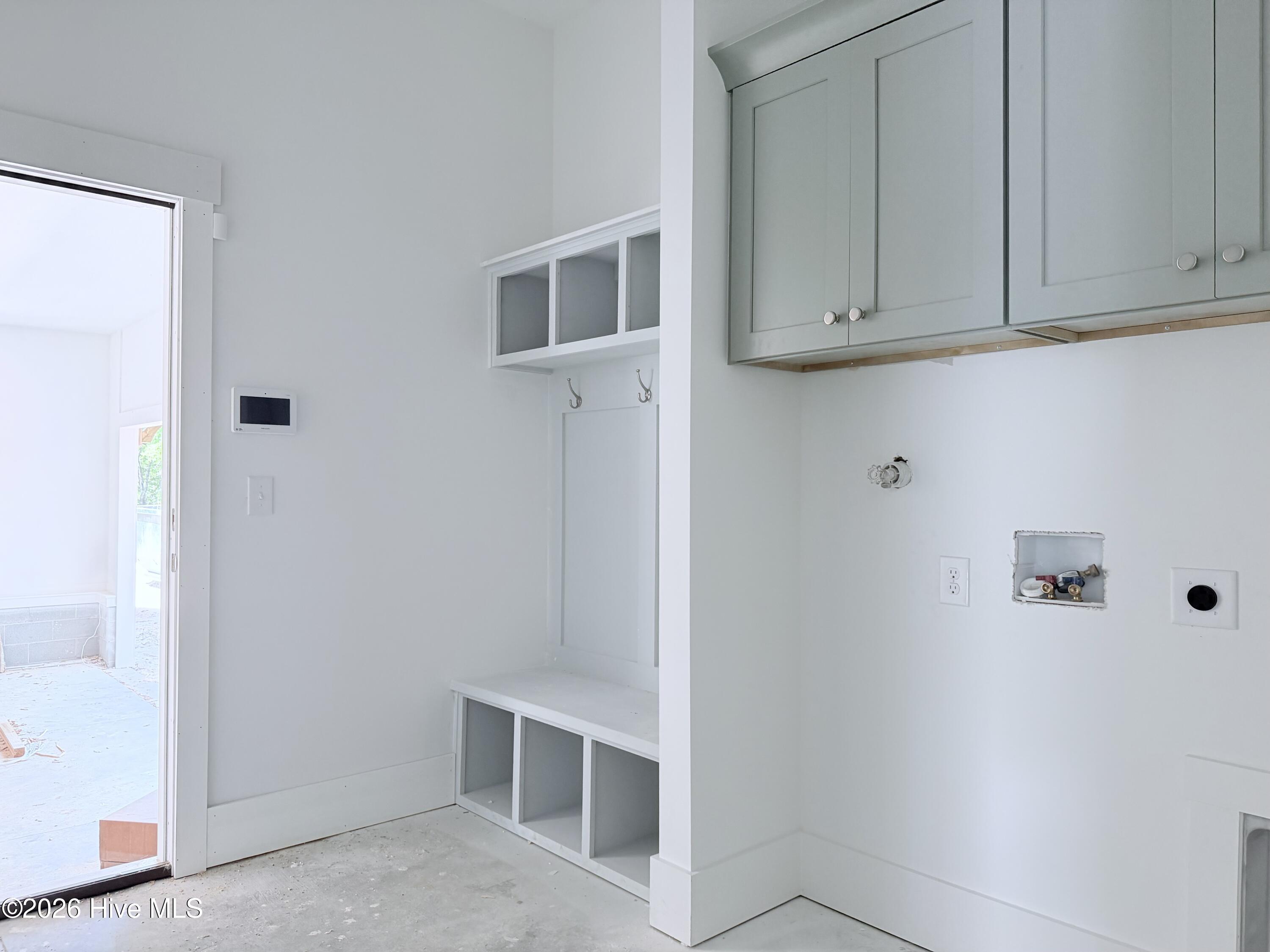 100543338 | Photo 23