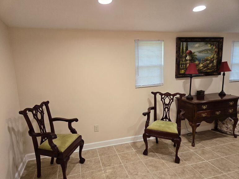 352EuclidSittingRm2a