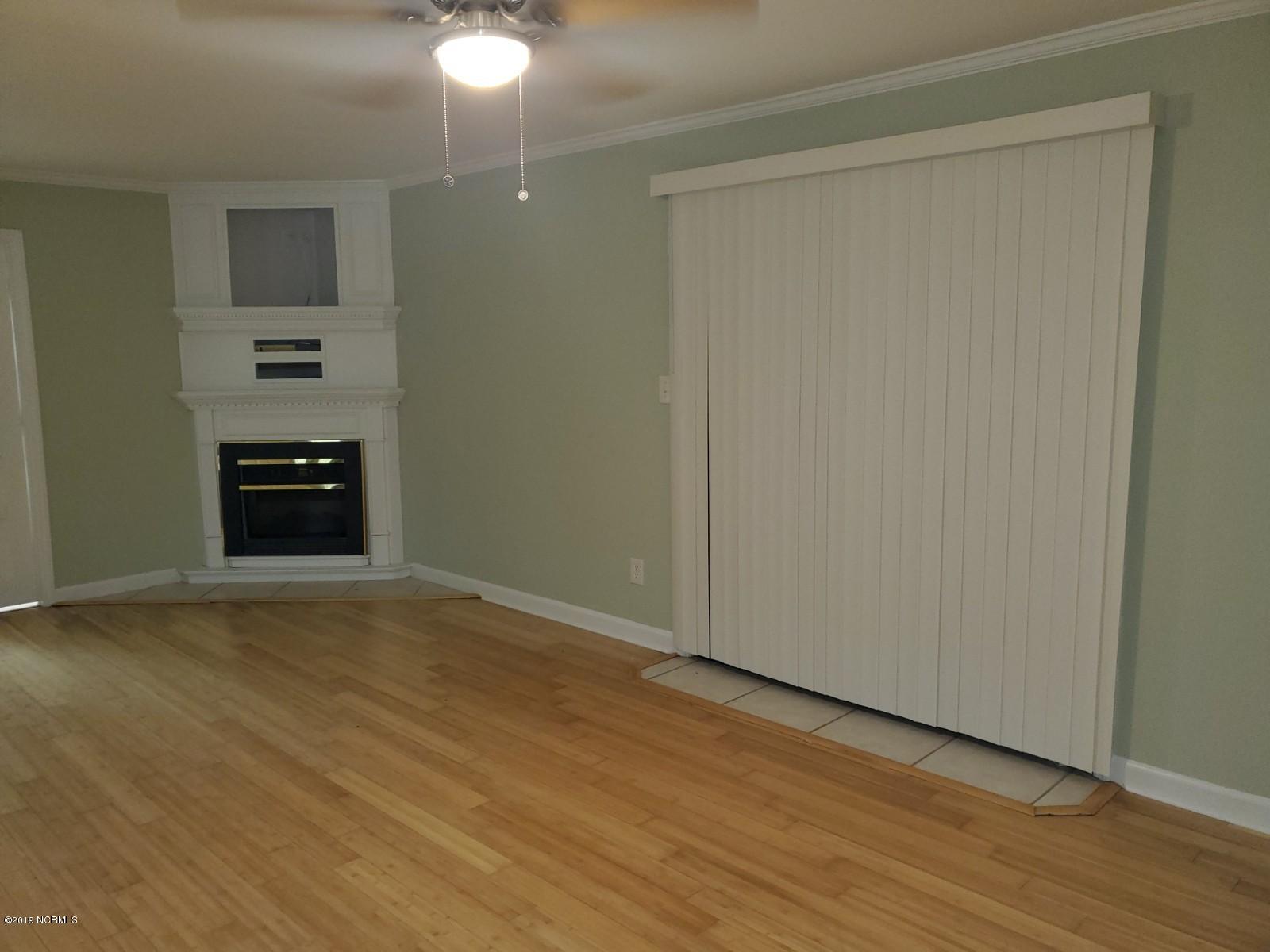 100527470 | Photo 18