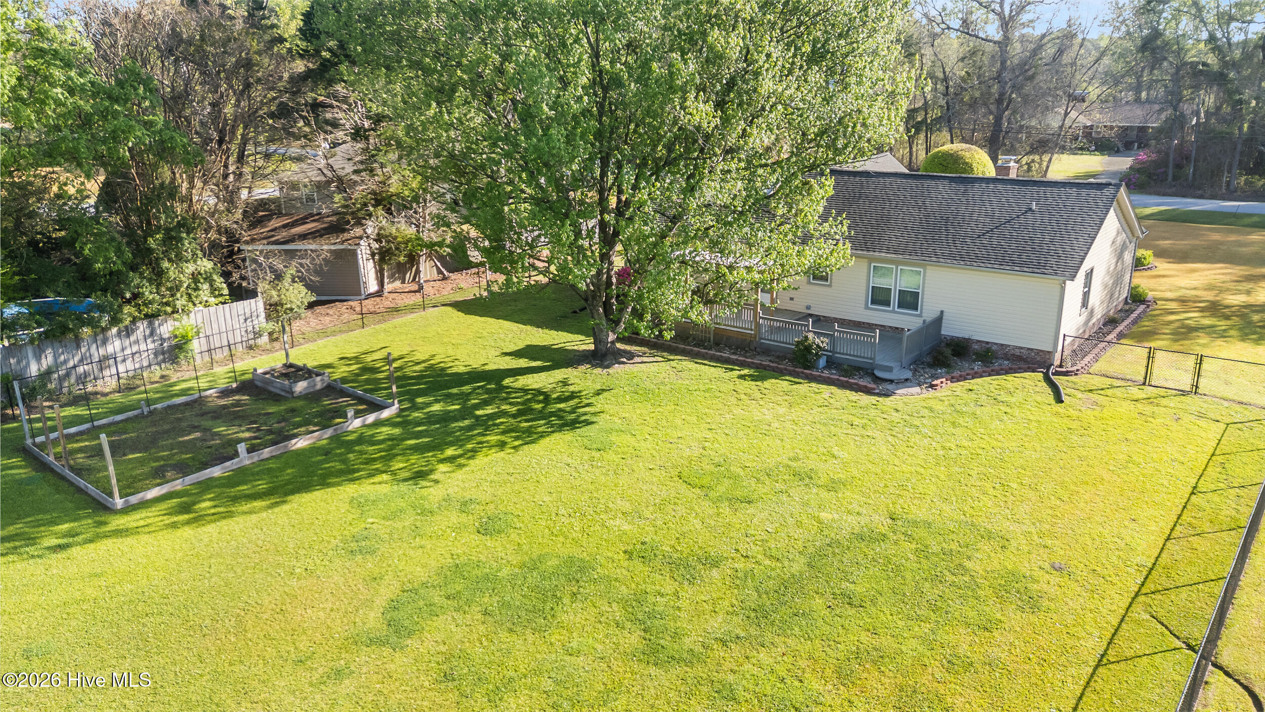 100565895 | Photo 55