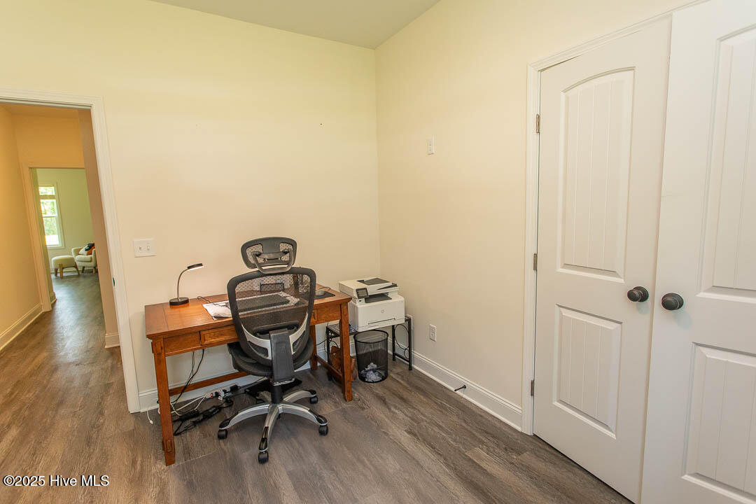 100541547 | Photo 30