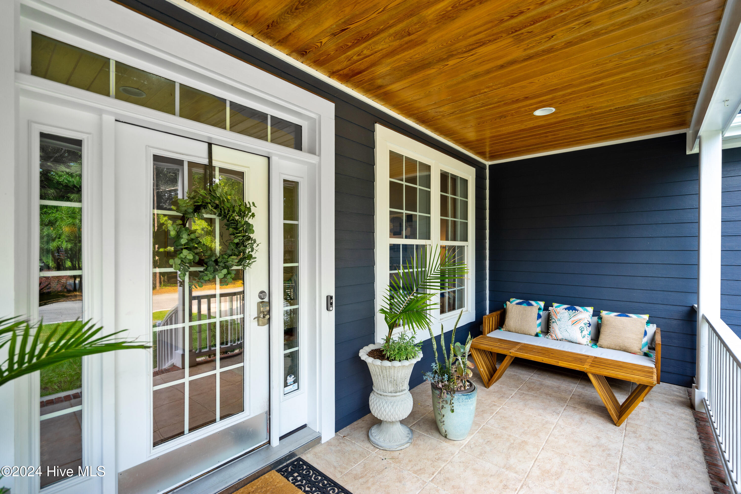 100550699 | Photo 10