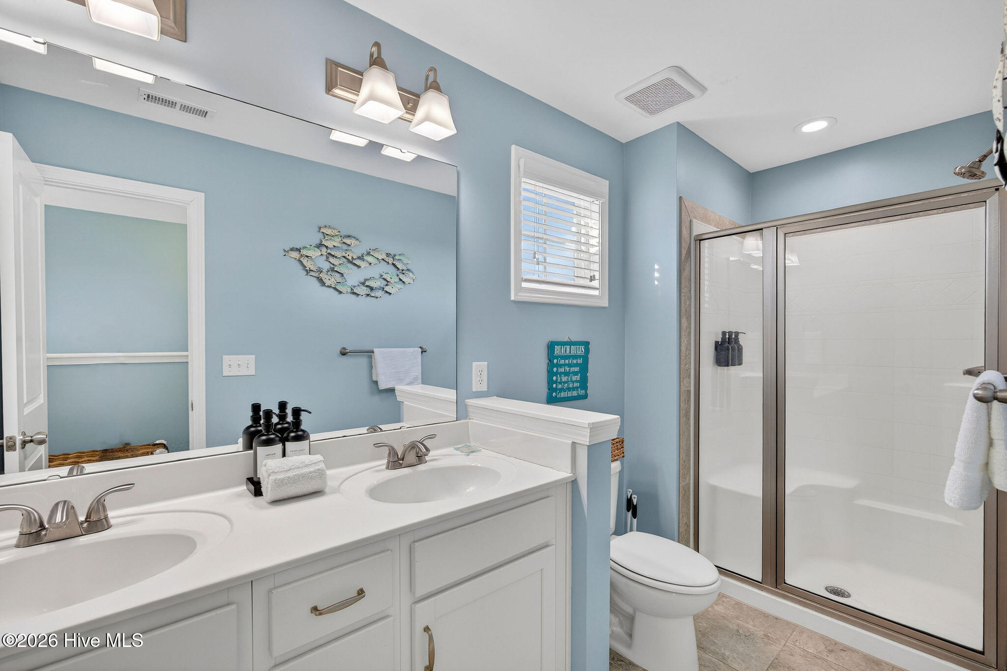 100552371 | Photo 23