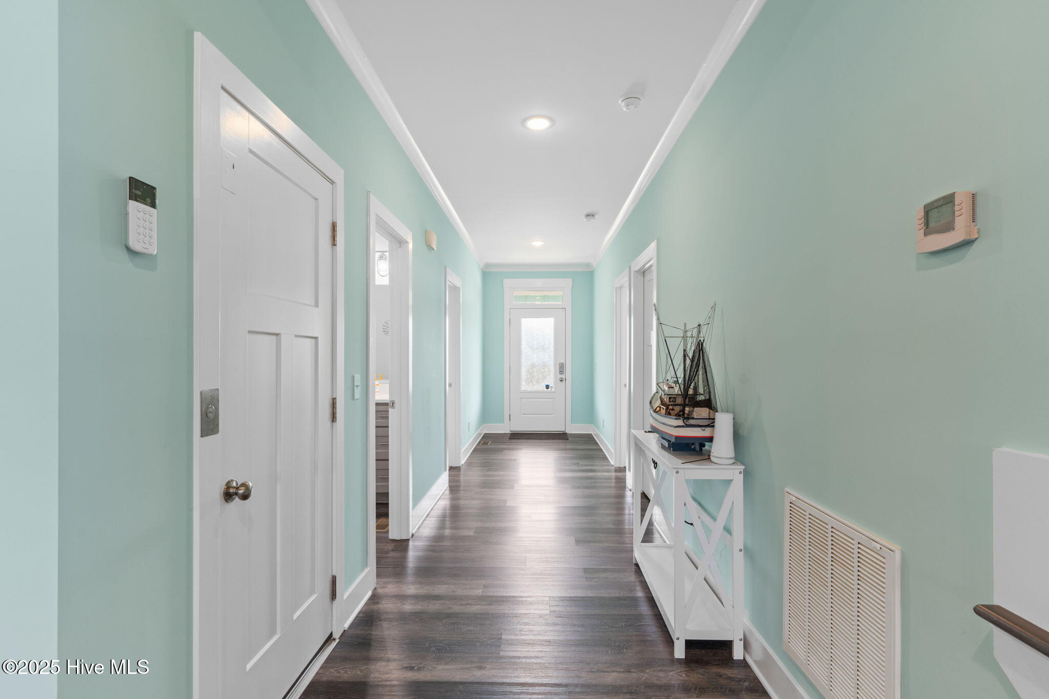 100527753 | Photo 44