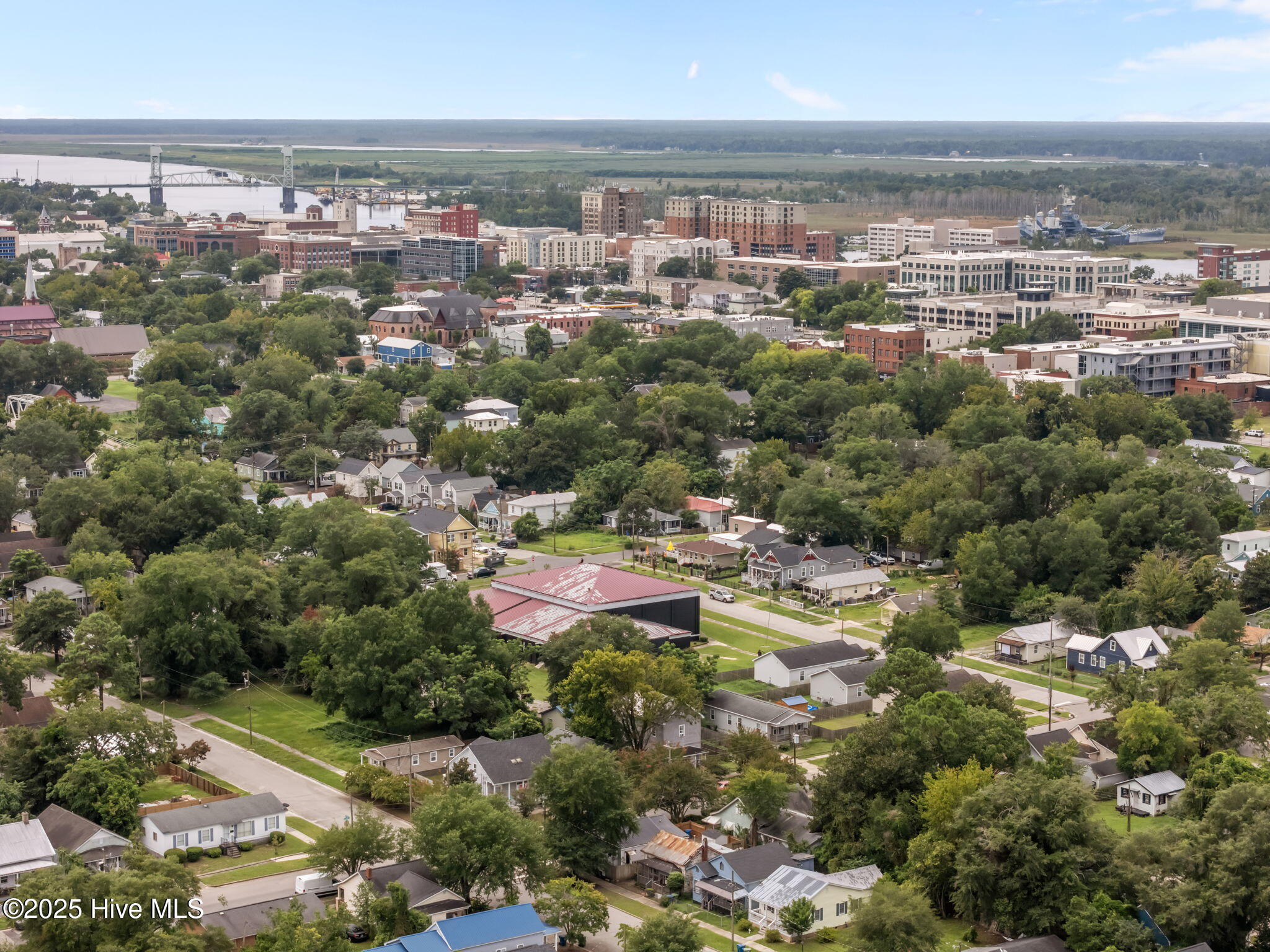 100525680 | Photo 40