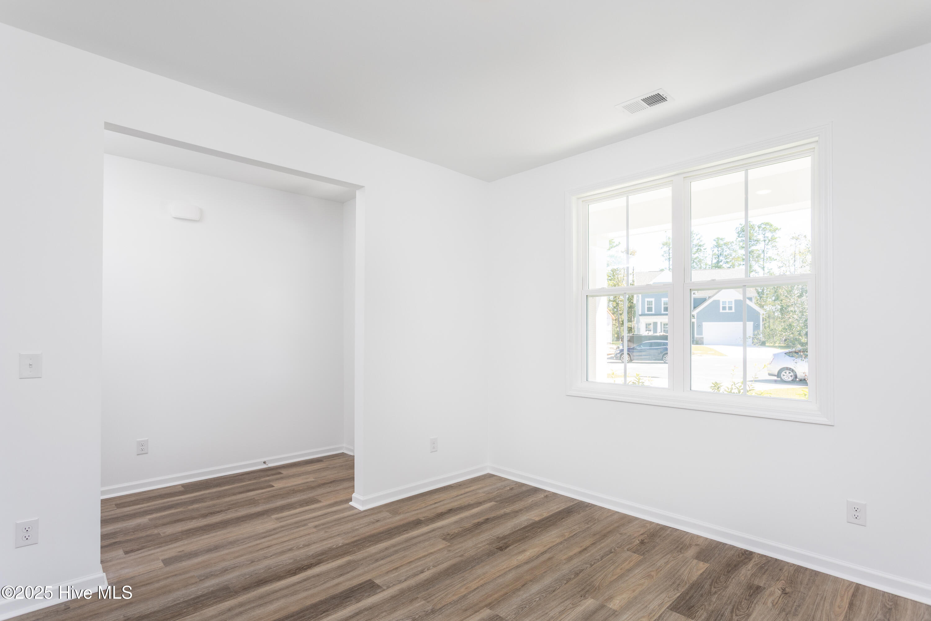 100504339 | Photo 21