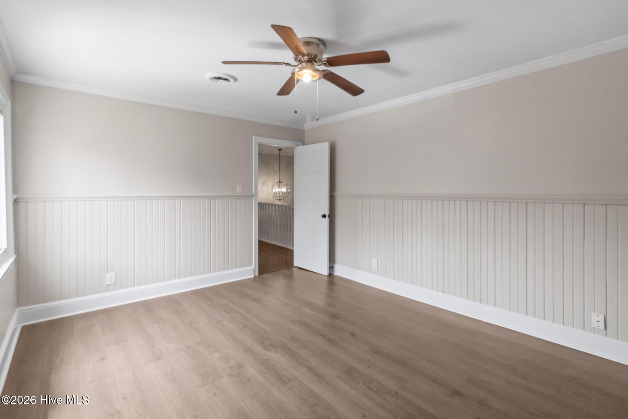 100560043 | Photo 40