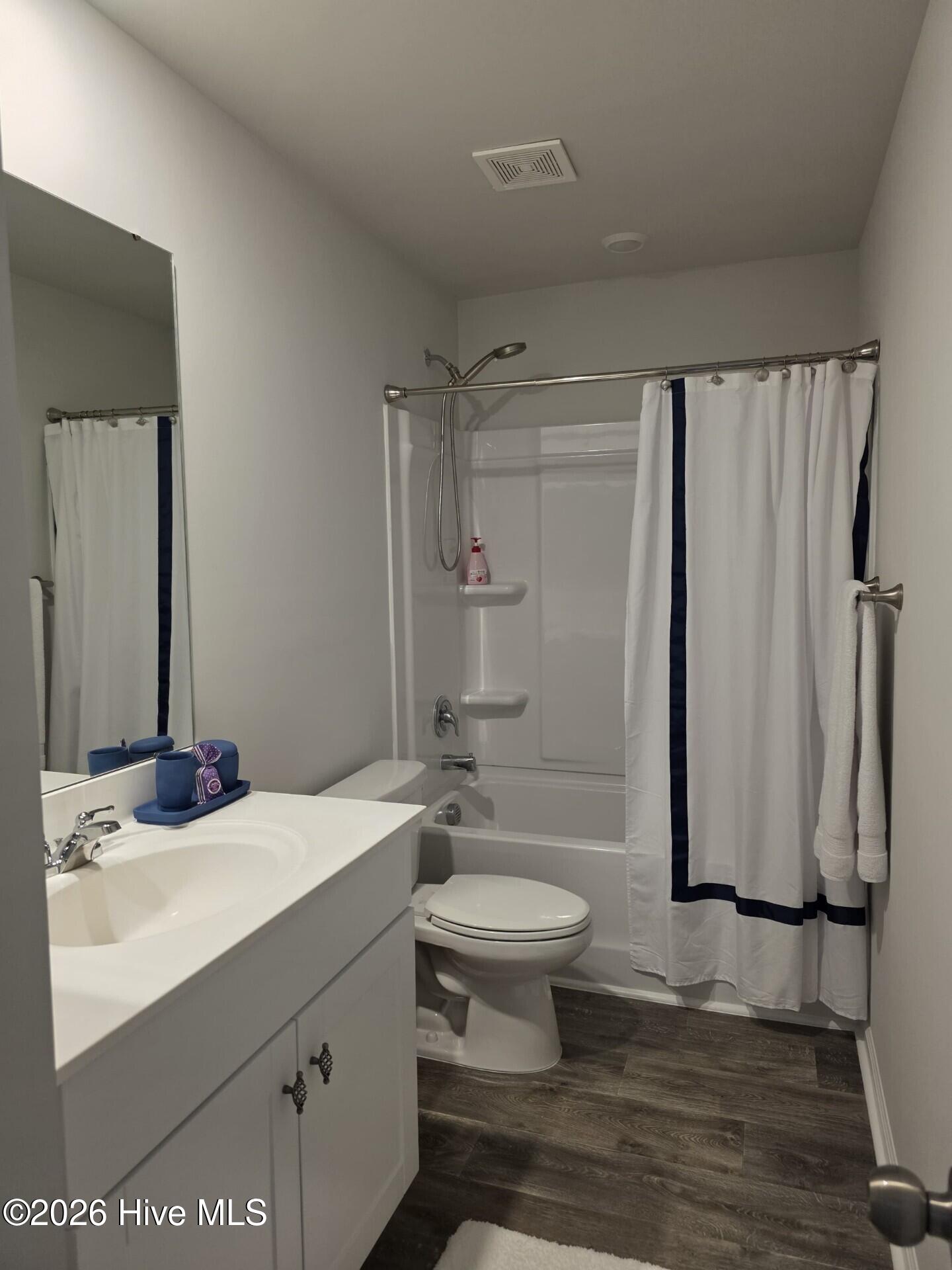 100563359 | Photo 21