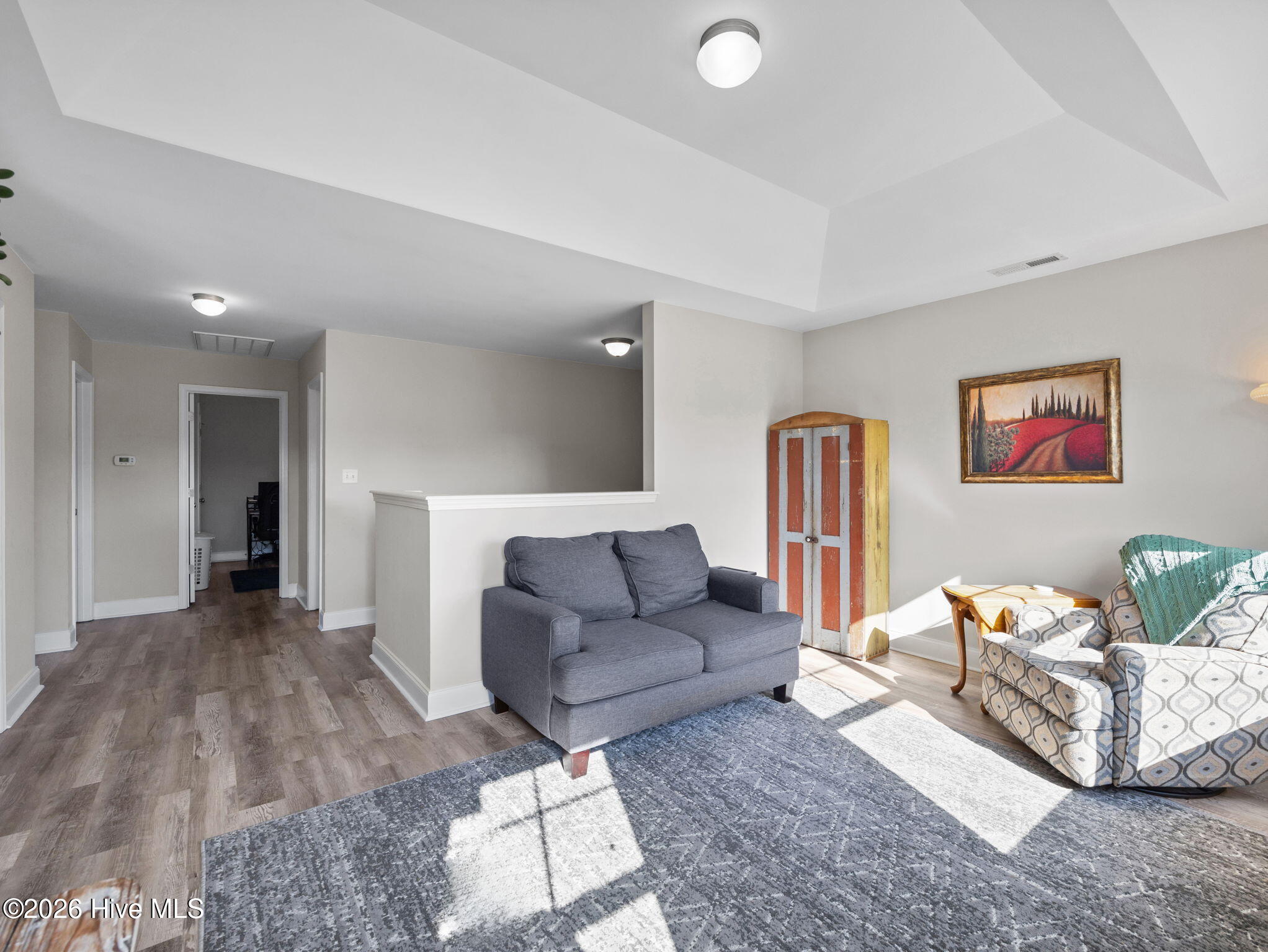 100564240 | Photo 37