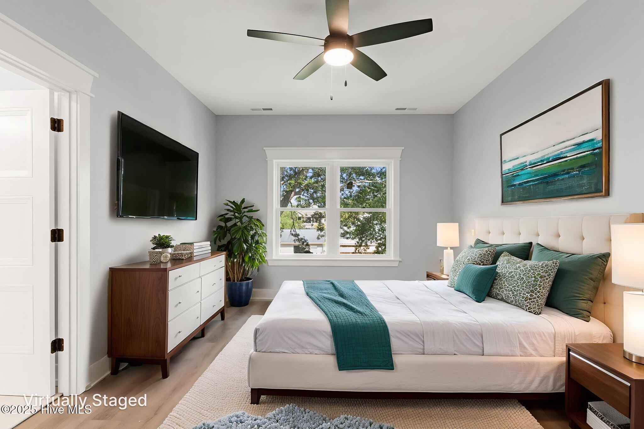 100523673 | Photo 33