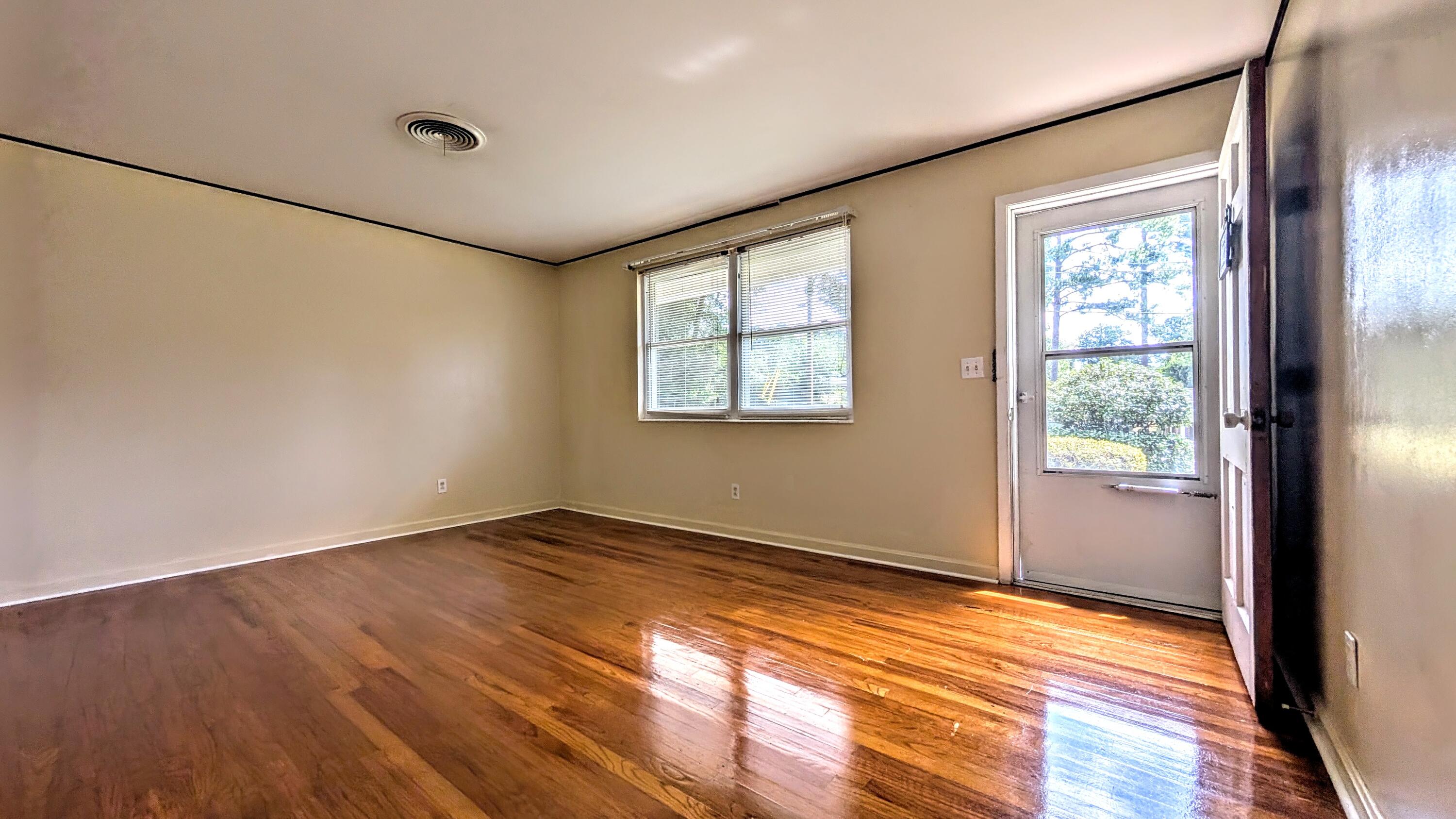 PXL_20250814_193320408.MP