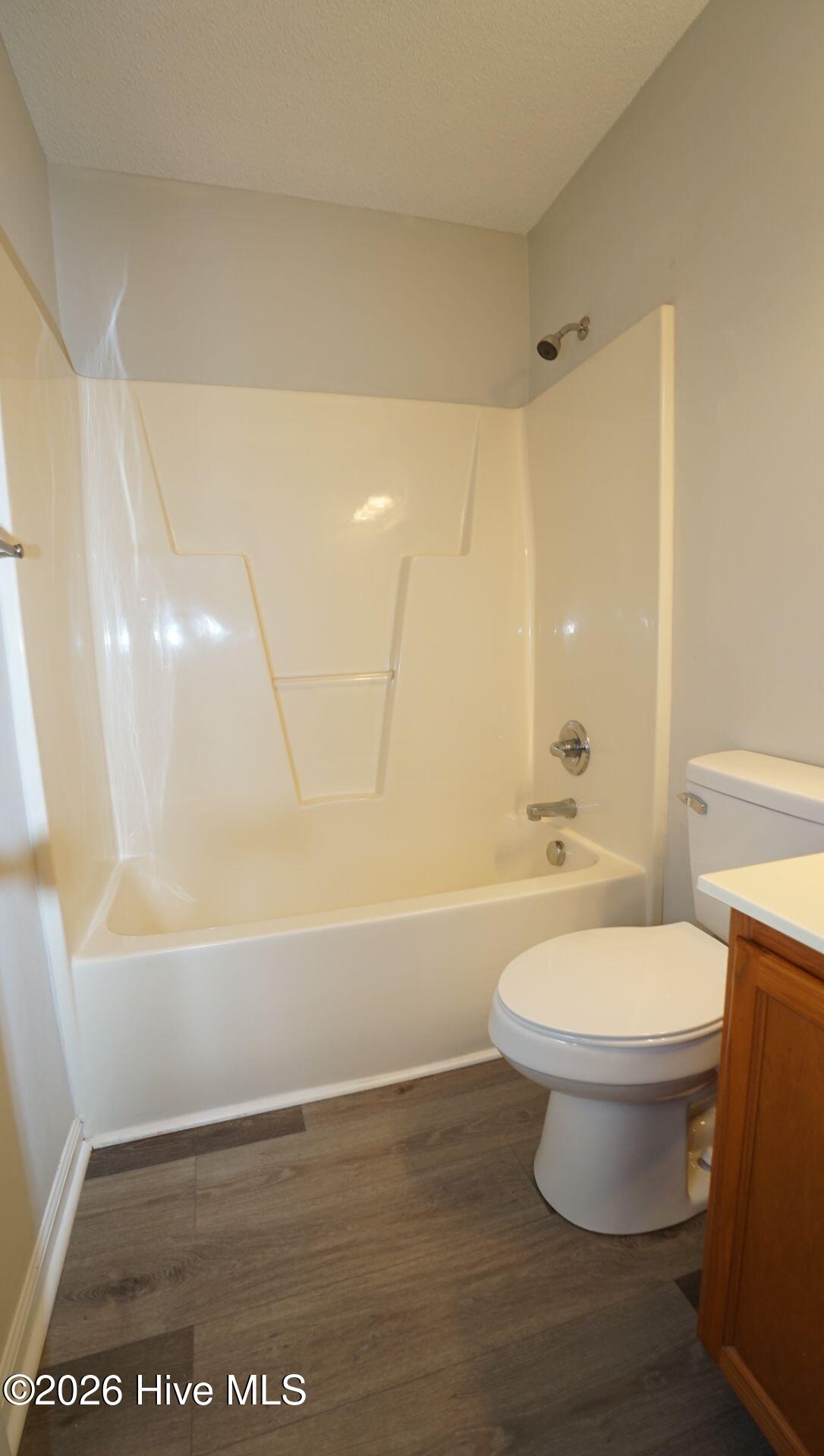100580681 | Photo 16