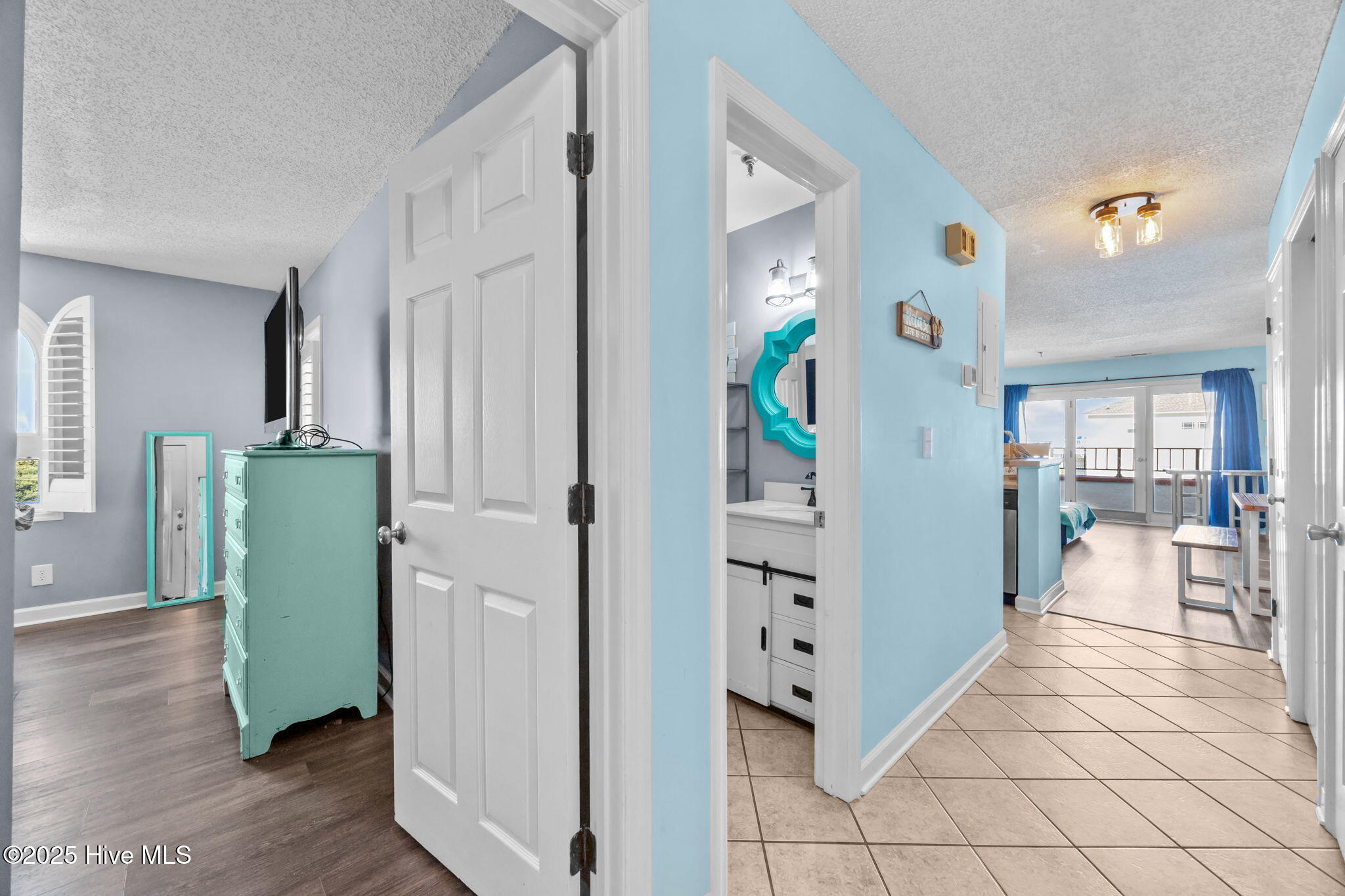 100529648 | Photo 11