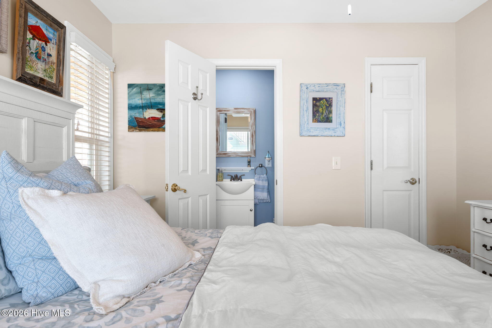 100561633 | Photo 31